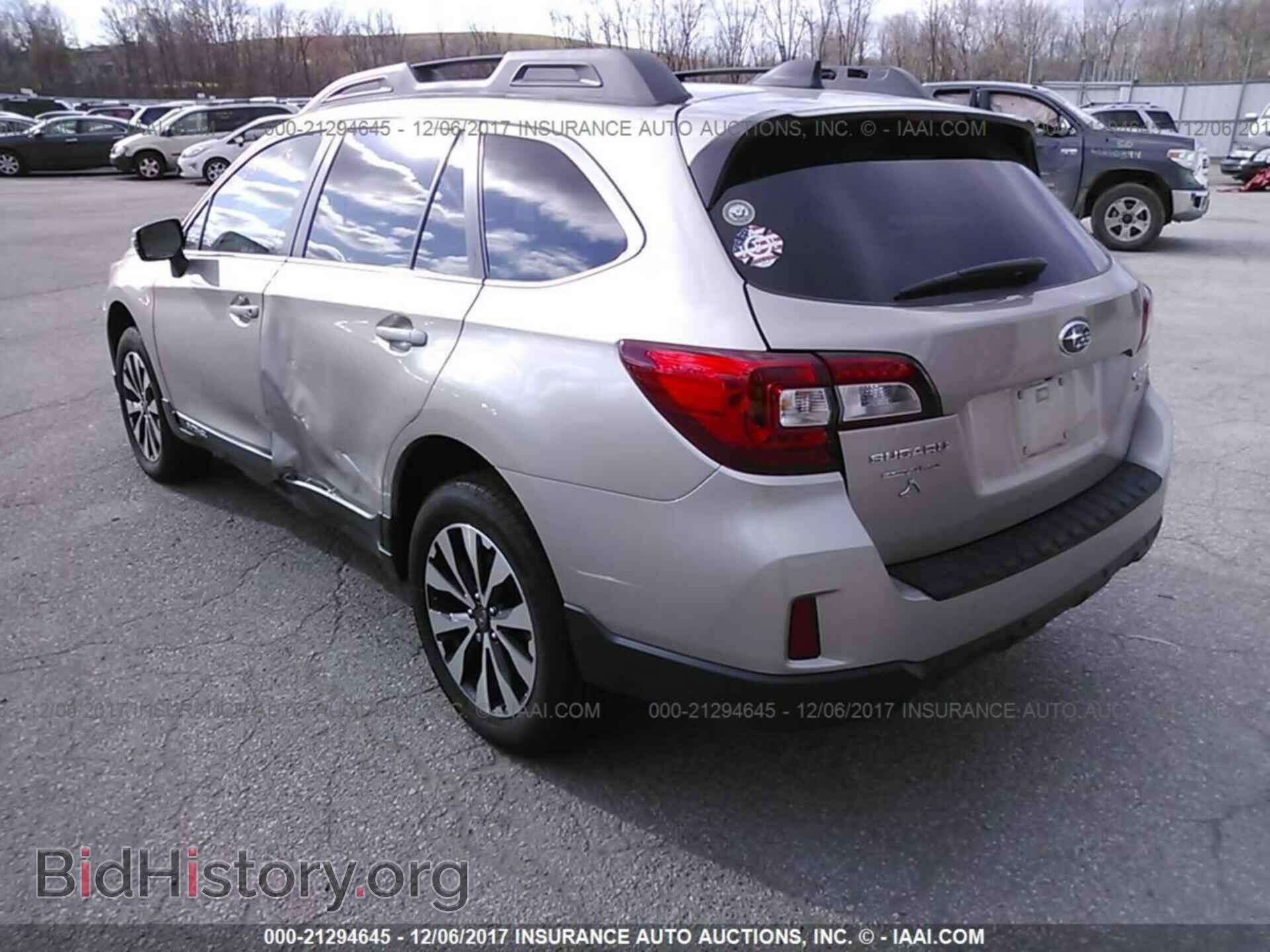 2017 Subaru Outback - VIN: 4S4BSENC6H3260203 - Фото 3
