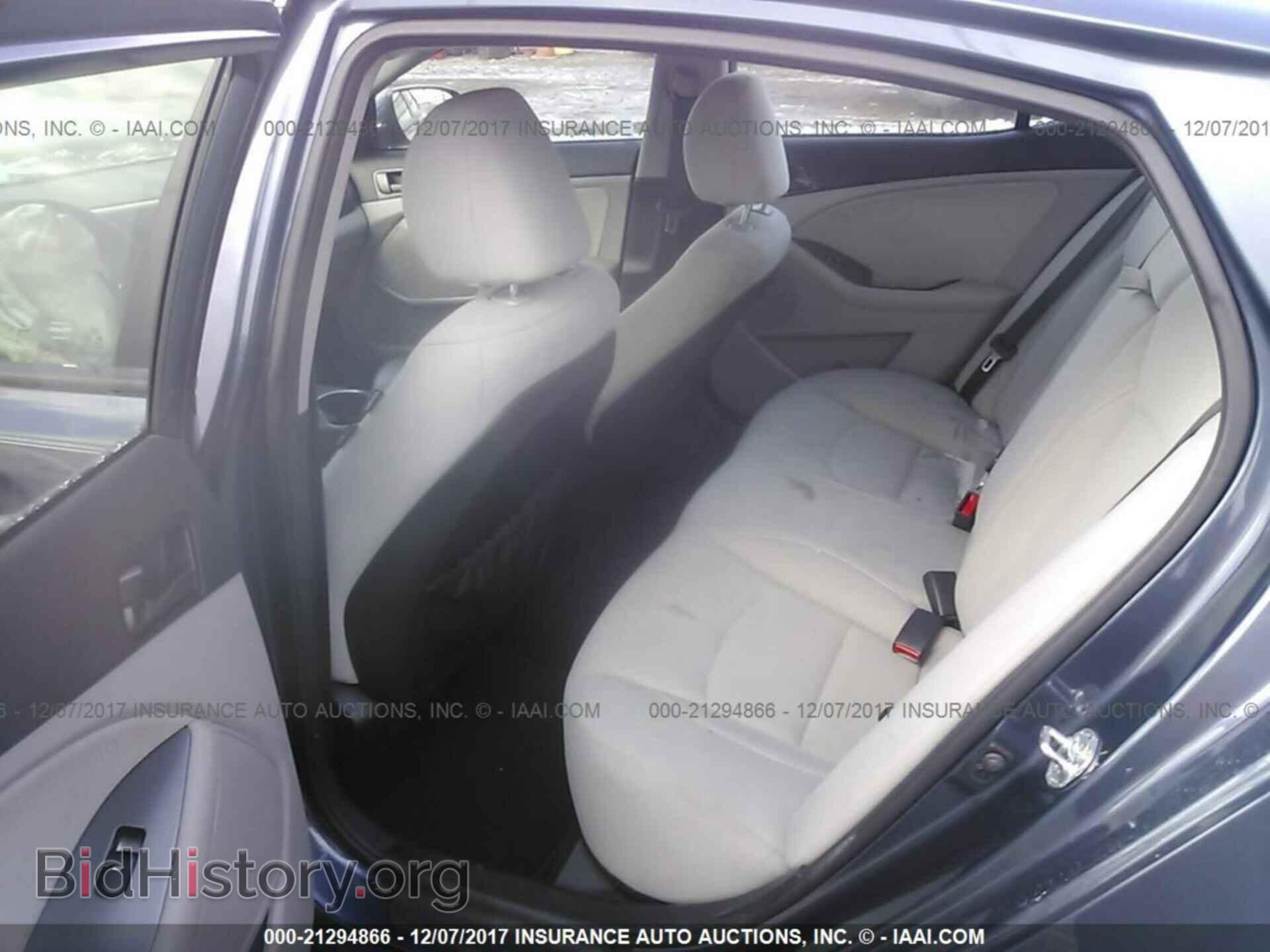 2015 Kia Optima - VIN: 5XXGM4A71FG370175 - Photo 8
