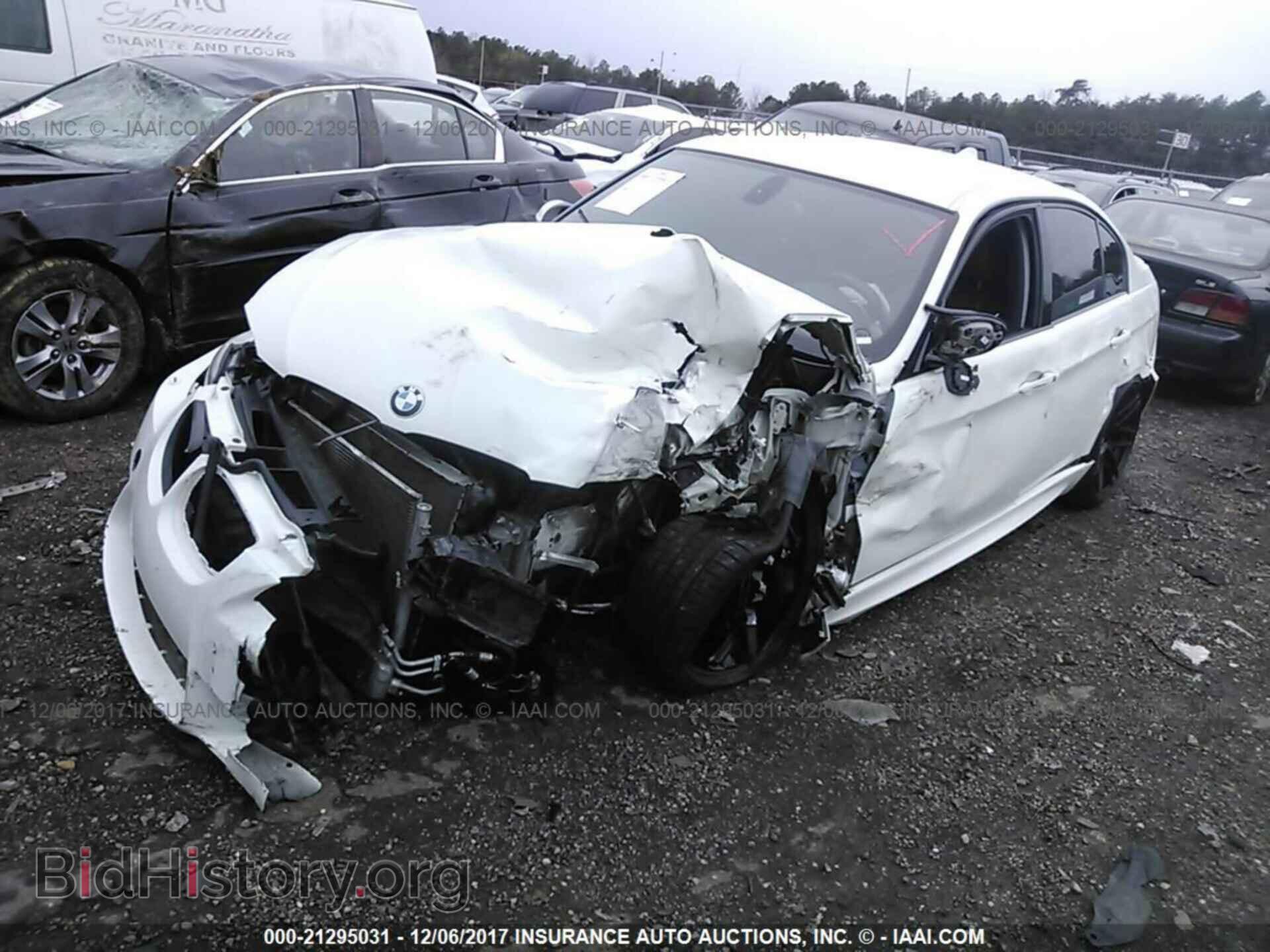 2011 Bmw M3 - VIN: WBSPM9C51BE202620 - Фото 2