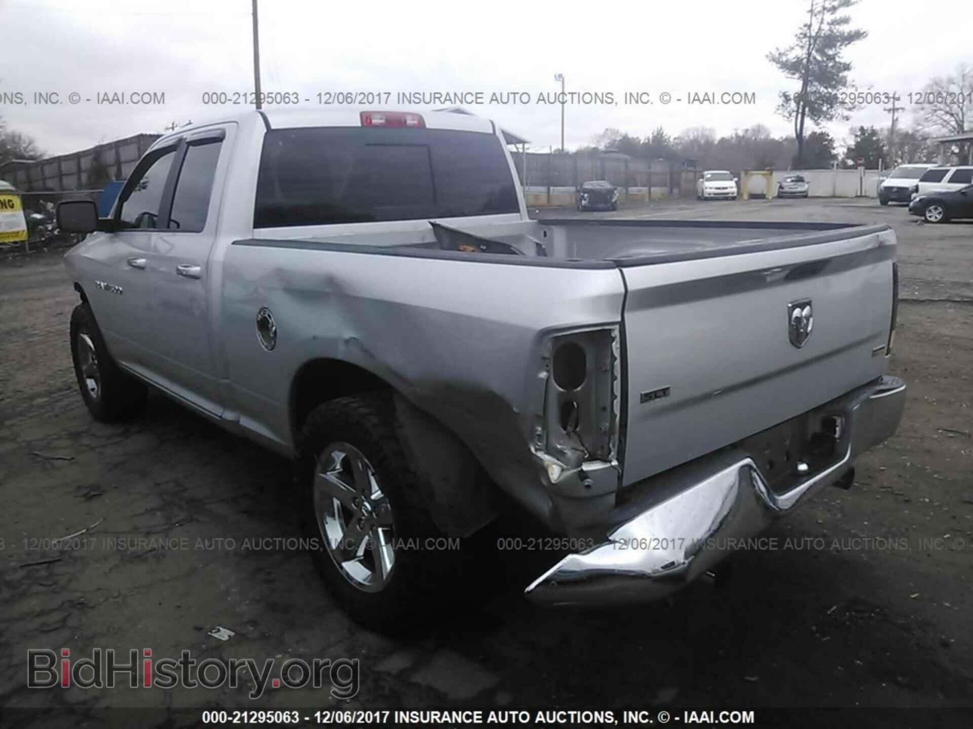 2011 Dodge Ram 1500 - VIN: 1D7RB1GP2BS582061 - Photo 3