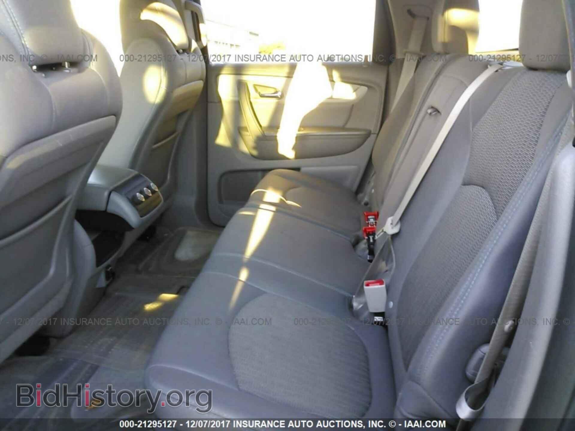 2014 Chevrolet Traverse - VIN: 1GNKRFED4EJ323361 - Фото 8