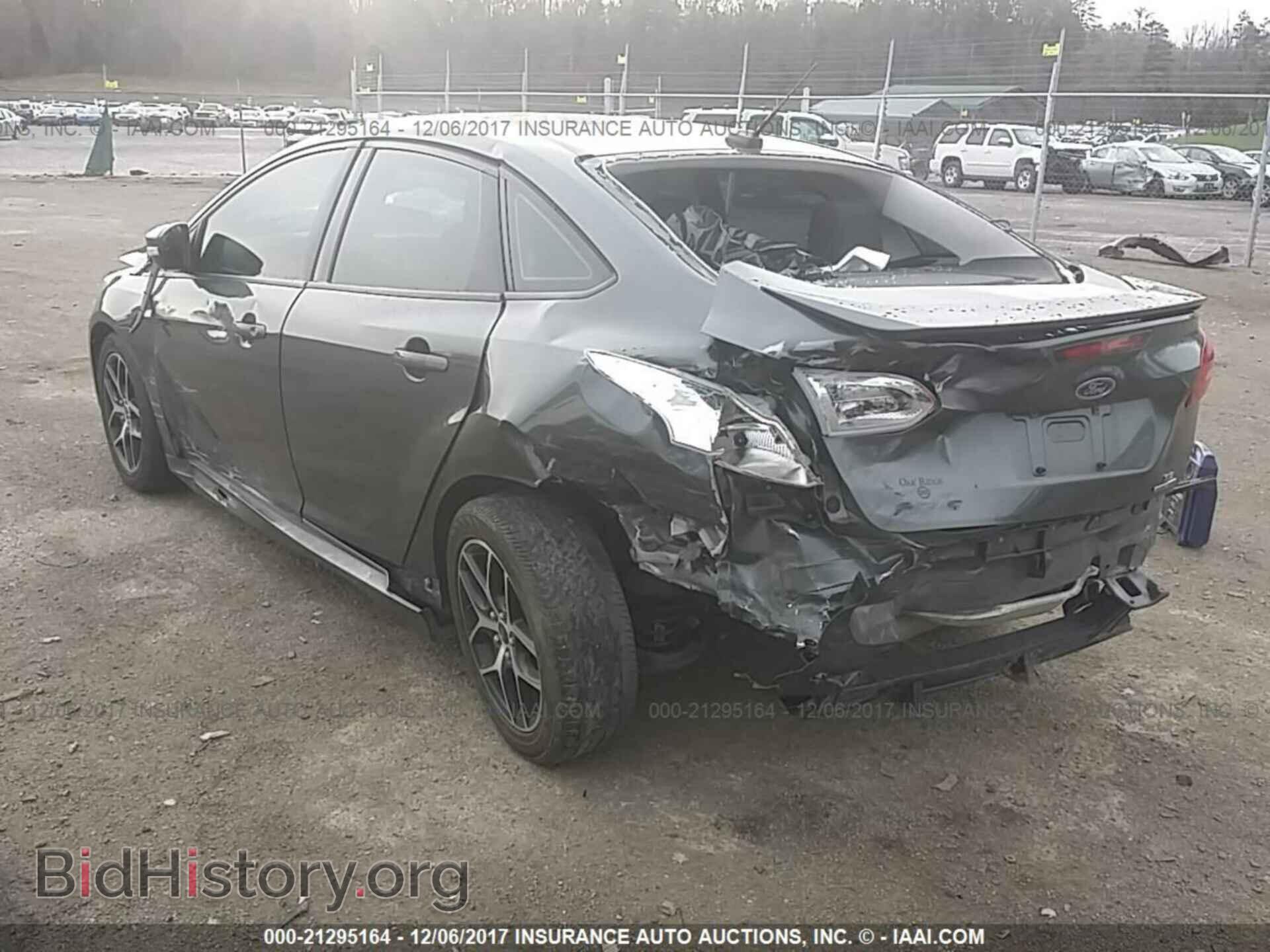 2015 Ford Focus - VIN: 1FADP3F29FL285950 - Photo 3
