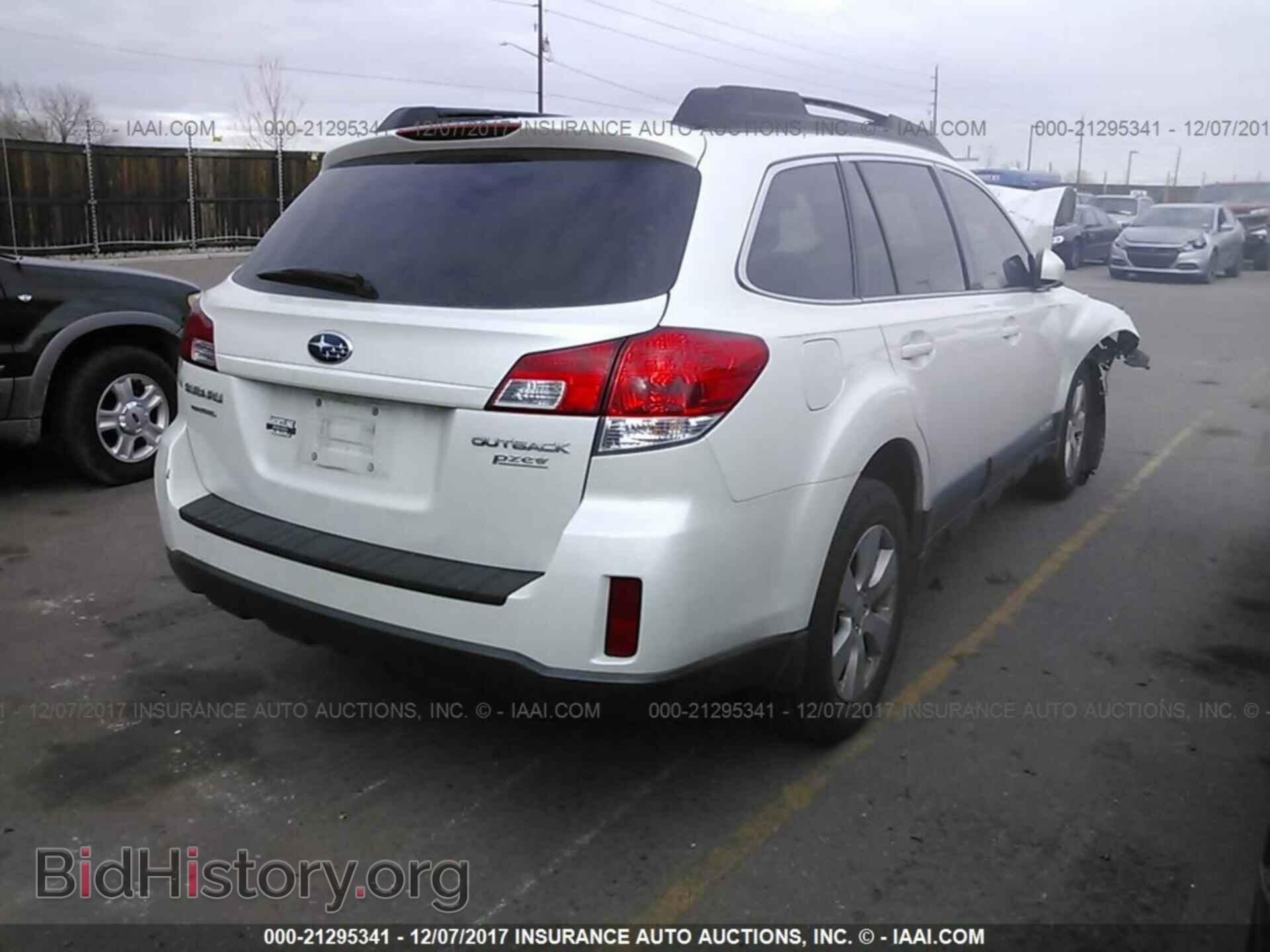 2011 Subaru Outback - VIN: 4S4BRBCC2B3314956 - Фото 4