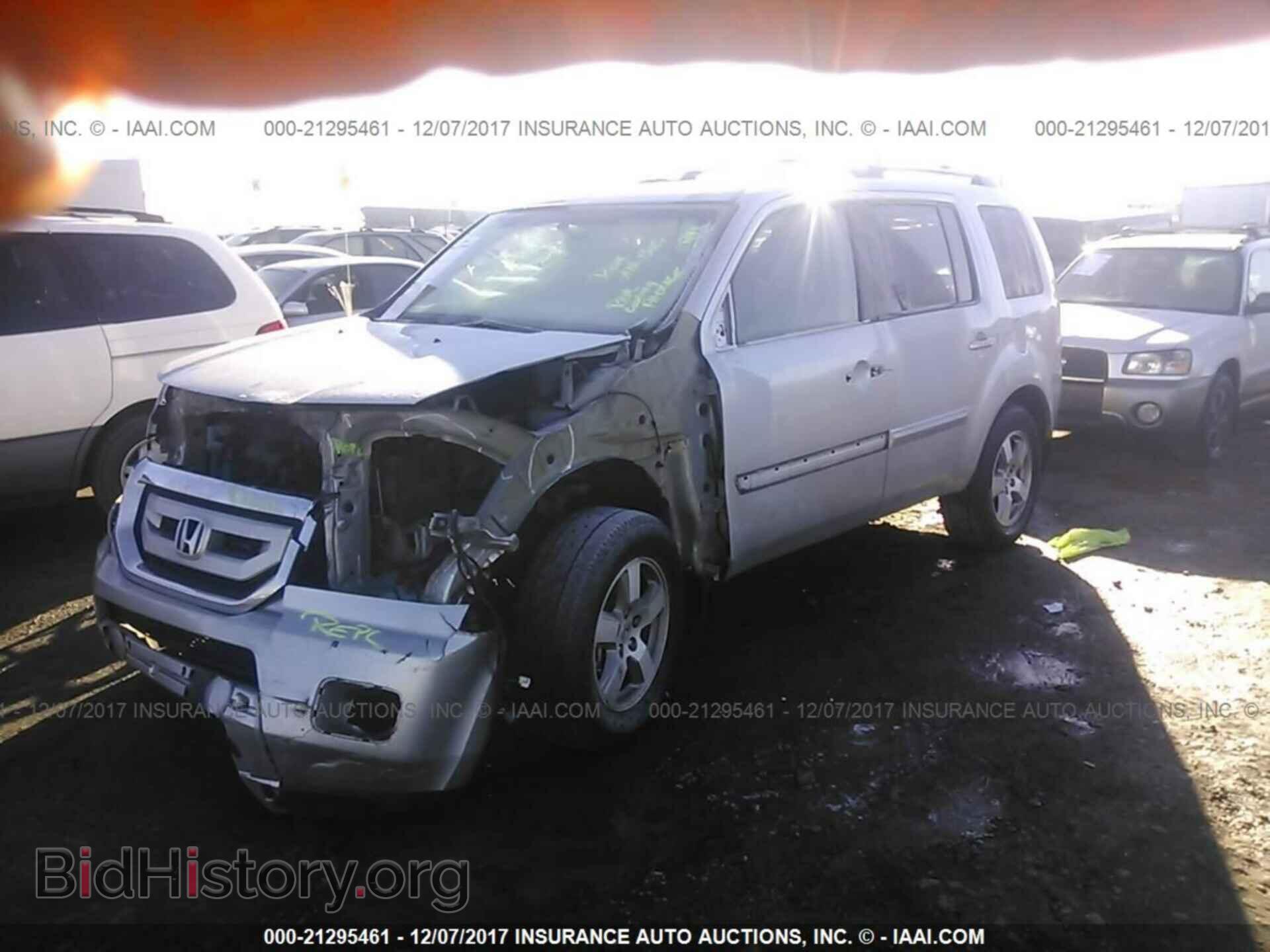 2011 Honda Pilot - VIN: 5FNYF4H64BB017177 - Фото 2