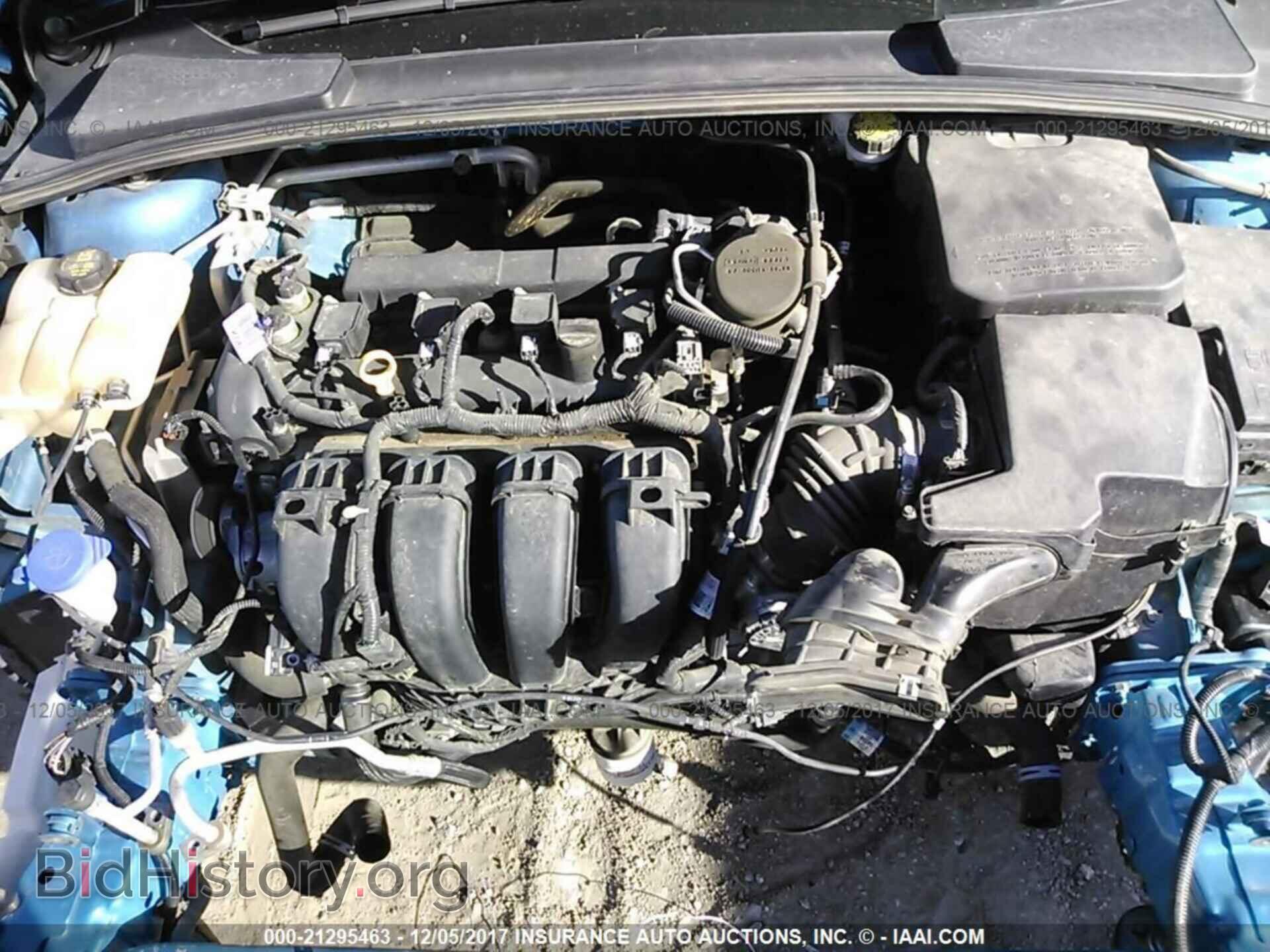 2016 Ford Focus - VIN: 1FADP3F22GL245775 - Photo 10