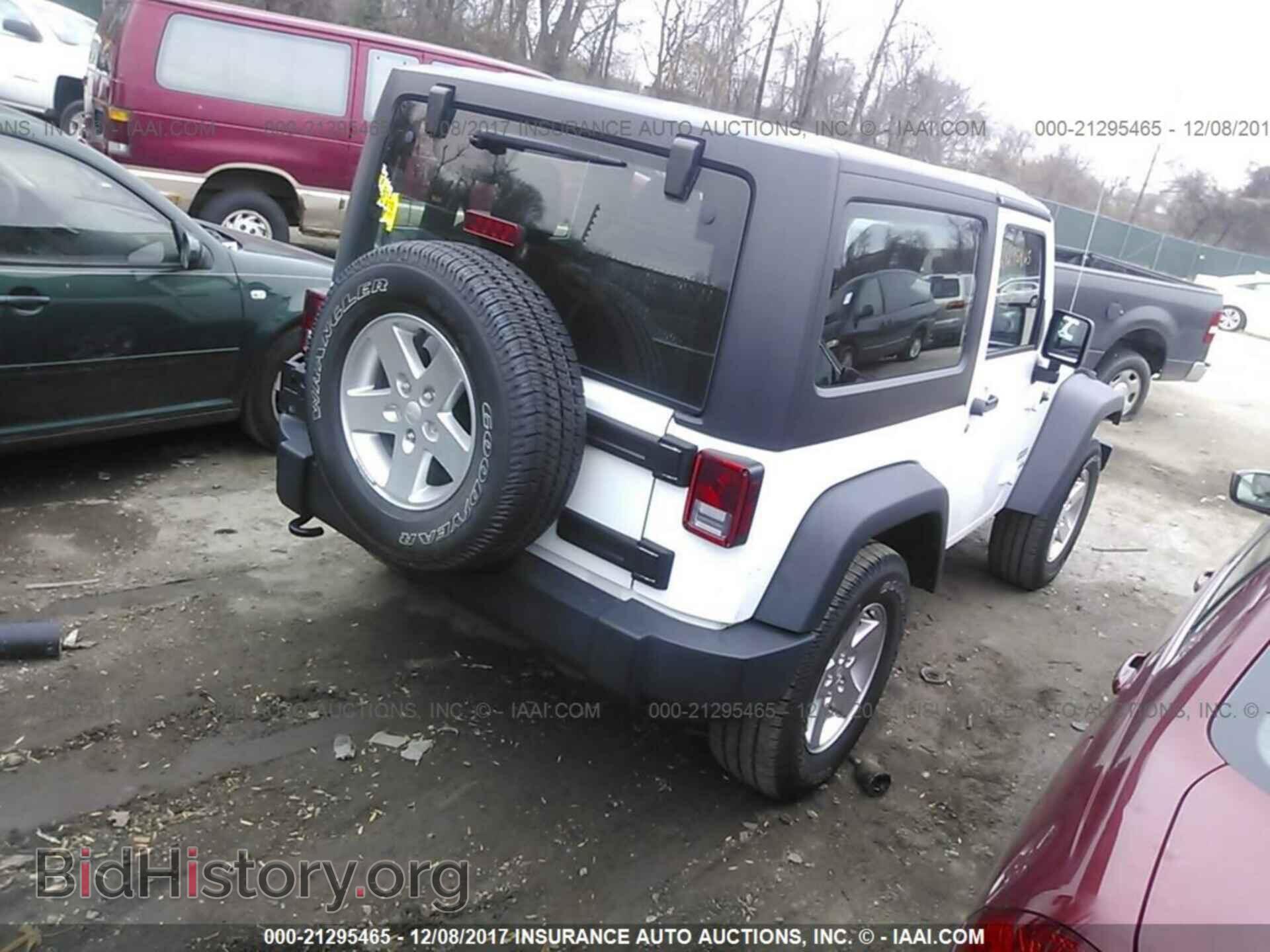 2014 Jeep Wrangler - VIN: 1C4AJWAG8EL257980 - Фото 4