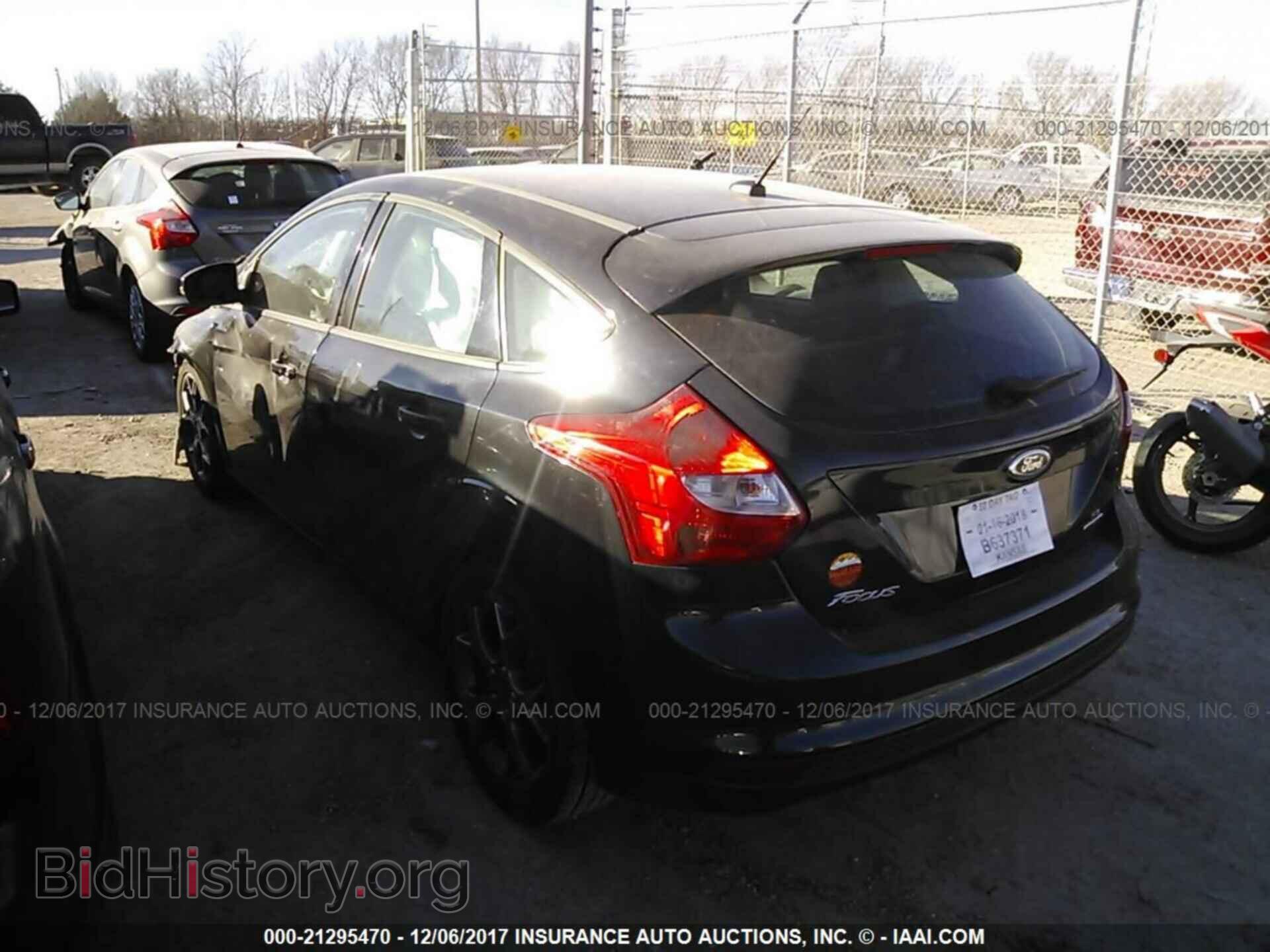 2013 Ford Focus - VIN: 1FADP3K28DL373178 - Photo 3