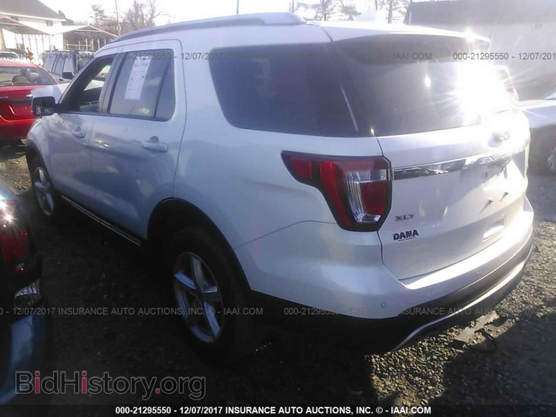 2016 Ford Explorer - VIN: 1FM5K8D89GGA41870 - Фото 3
