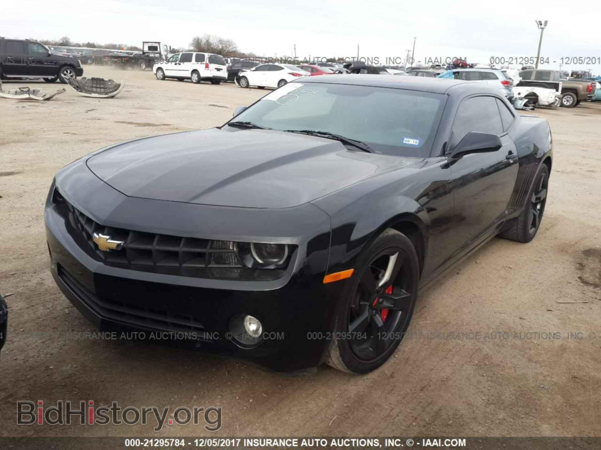 2011 Chevrolet Camaro - VIN: 2G1FC1ED7B9178489 - Фото 2