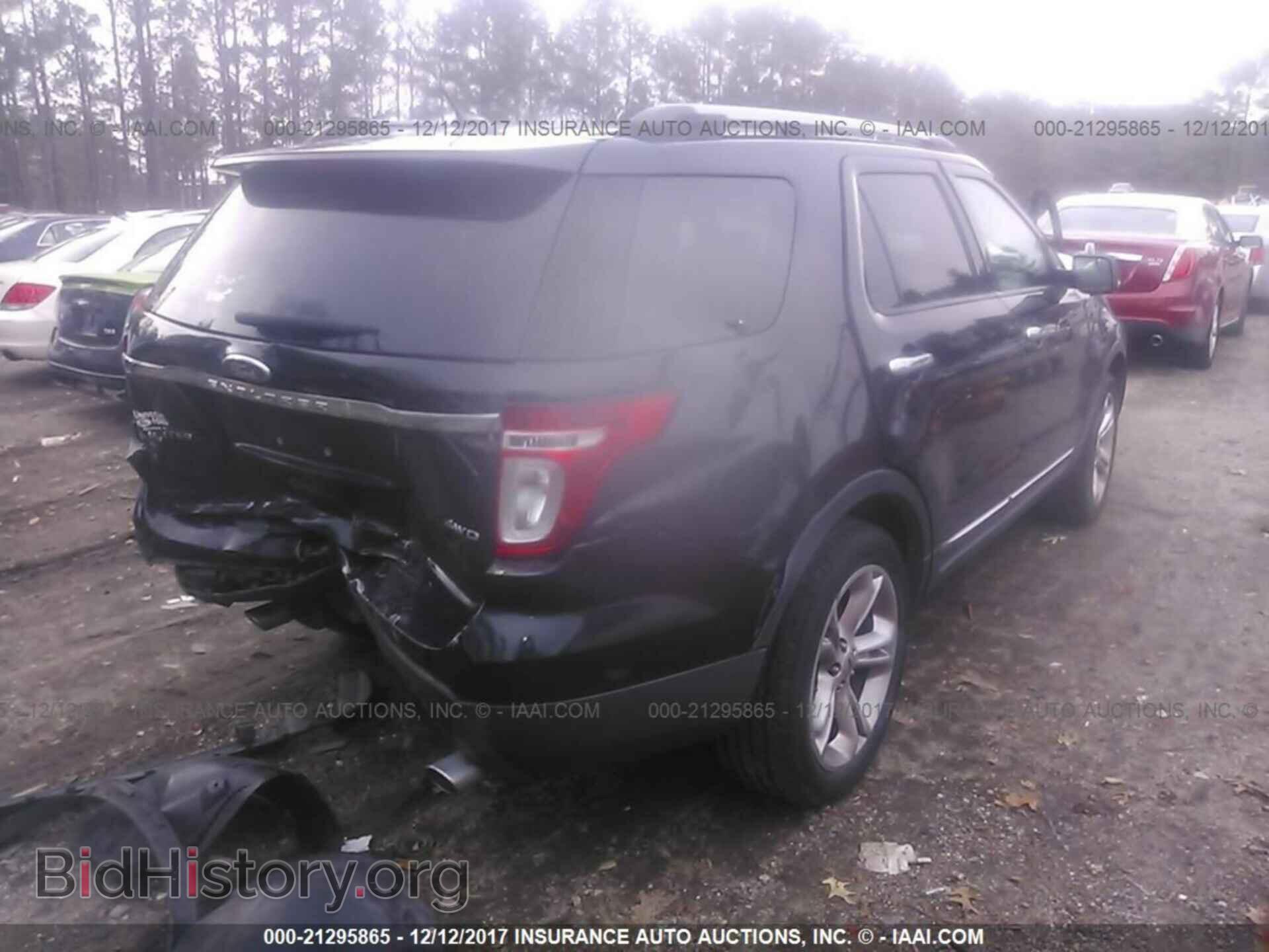 2011 Ford Explorer - VIN: 1FMHK8F89BGA14445 - Фото 4