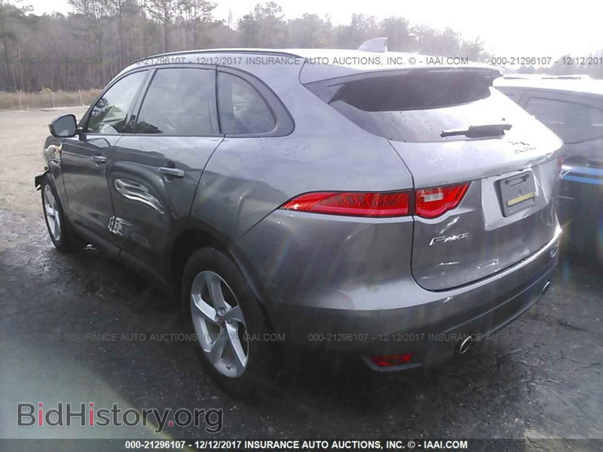 2017 Jaguar F-pace - VIN: SADCJ2BV4HA084669 - Photo 3