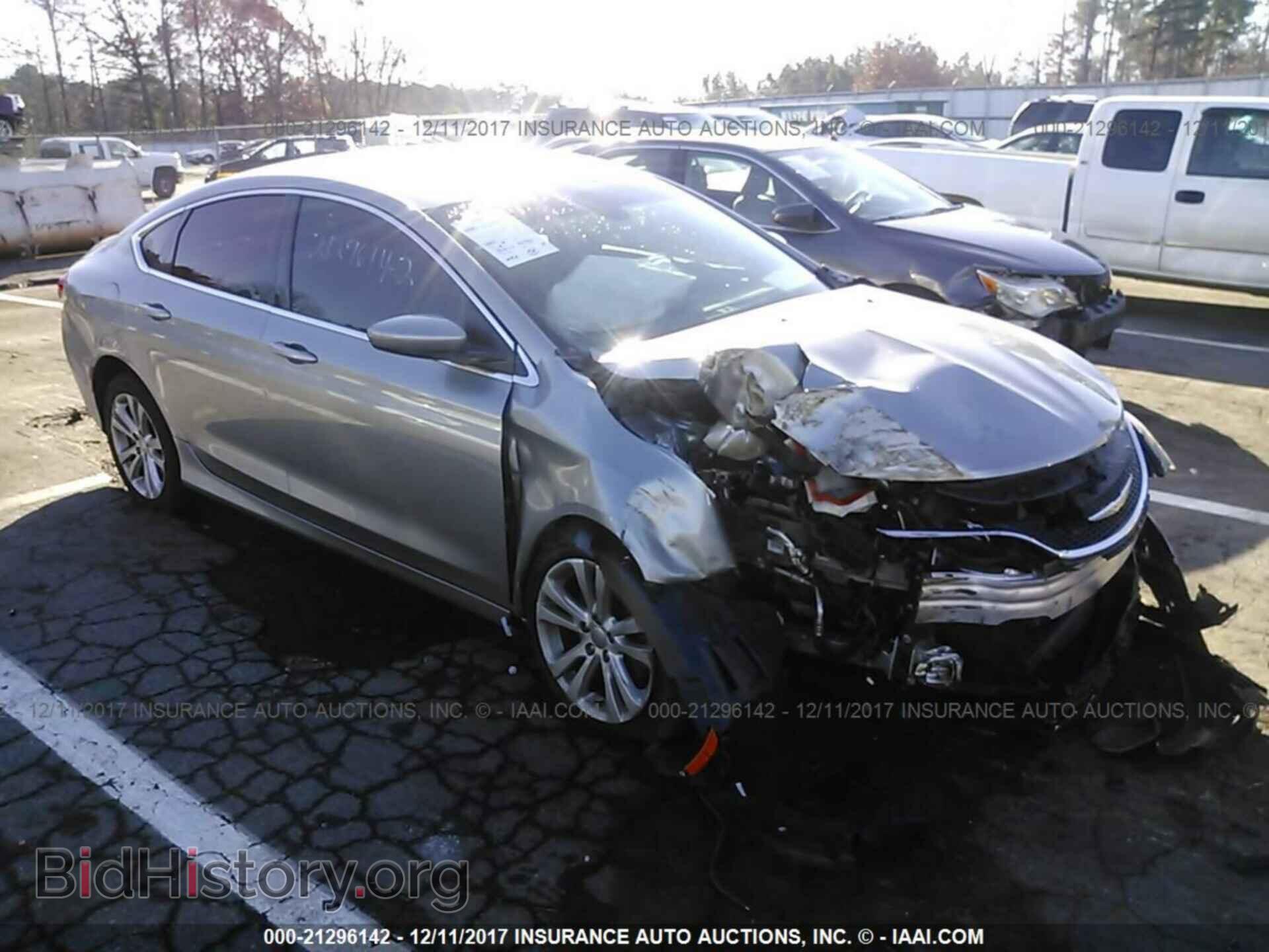 Photo 1C3CCCAB9GN138255 - Chrysler 200 2016