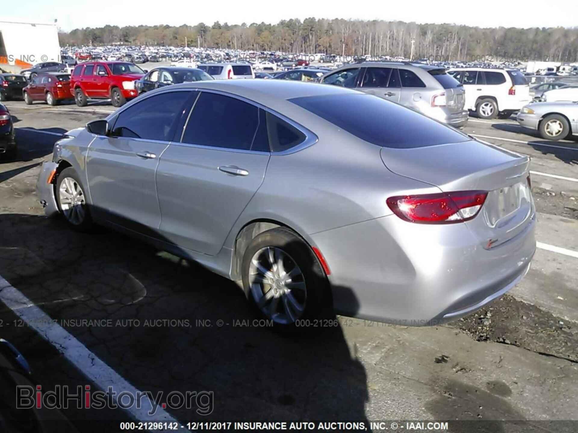 2016 Chrysler 200 - VIN: 1C3CCCAB9GN138255 - Photo 3