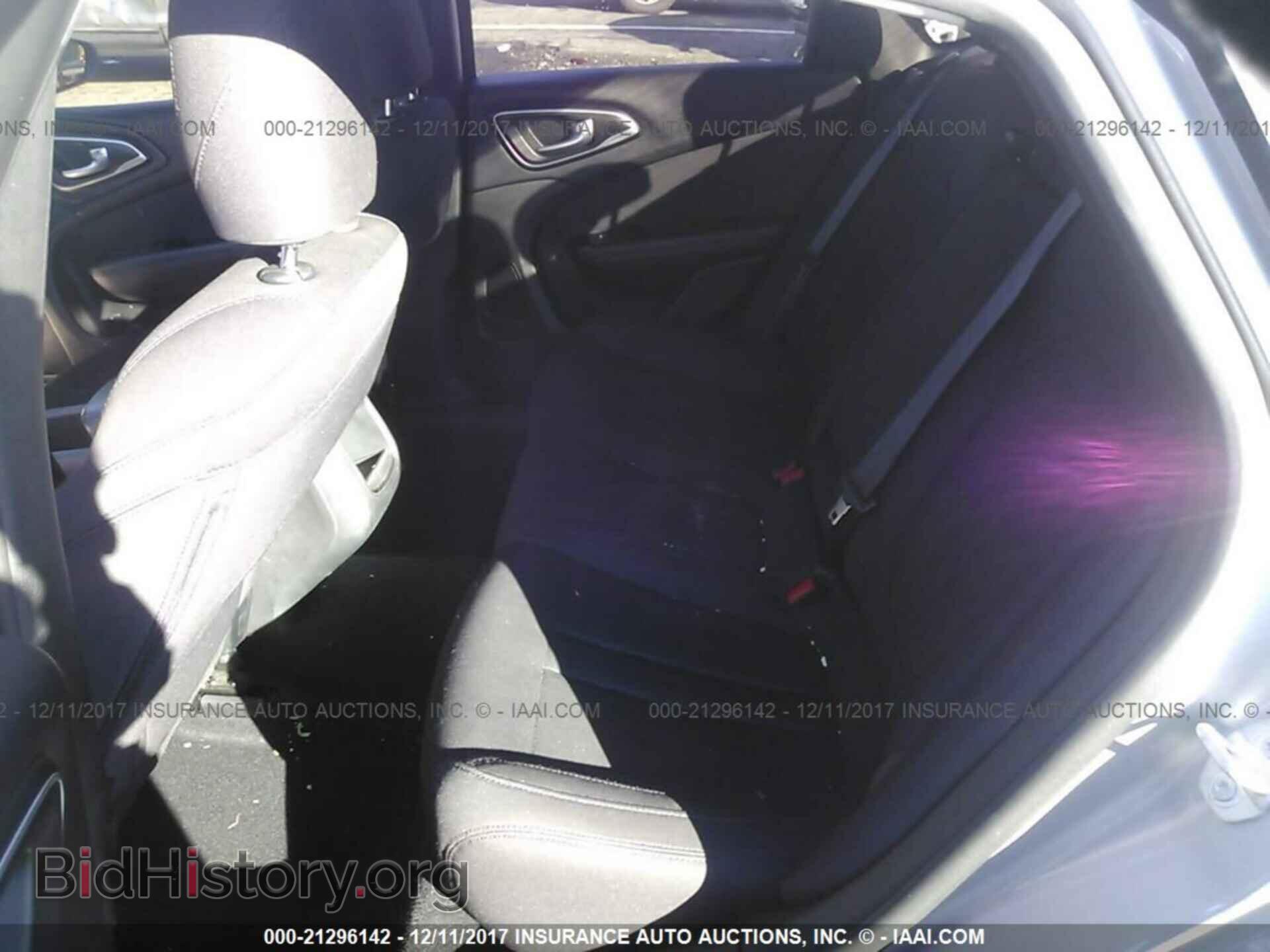 2016 Chrysler 200 - VIN: 1C3CCCAB9GN138255 - Photo 8