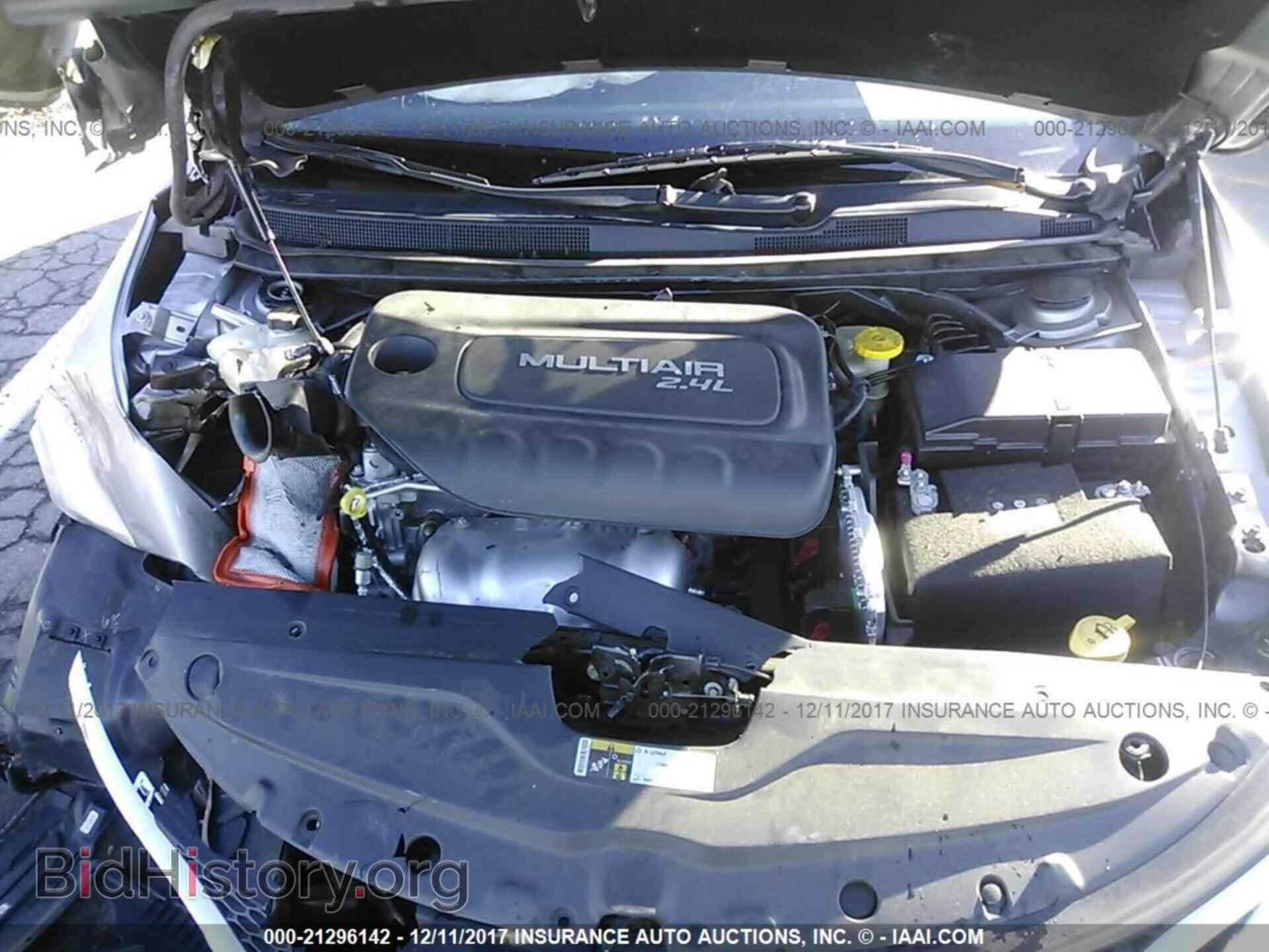 2016 Chrysler 200 - VIN: 1C3CCCAB9GN138255 - Photo 10