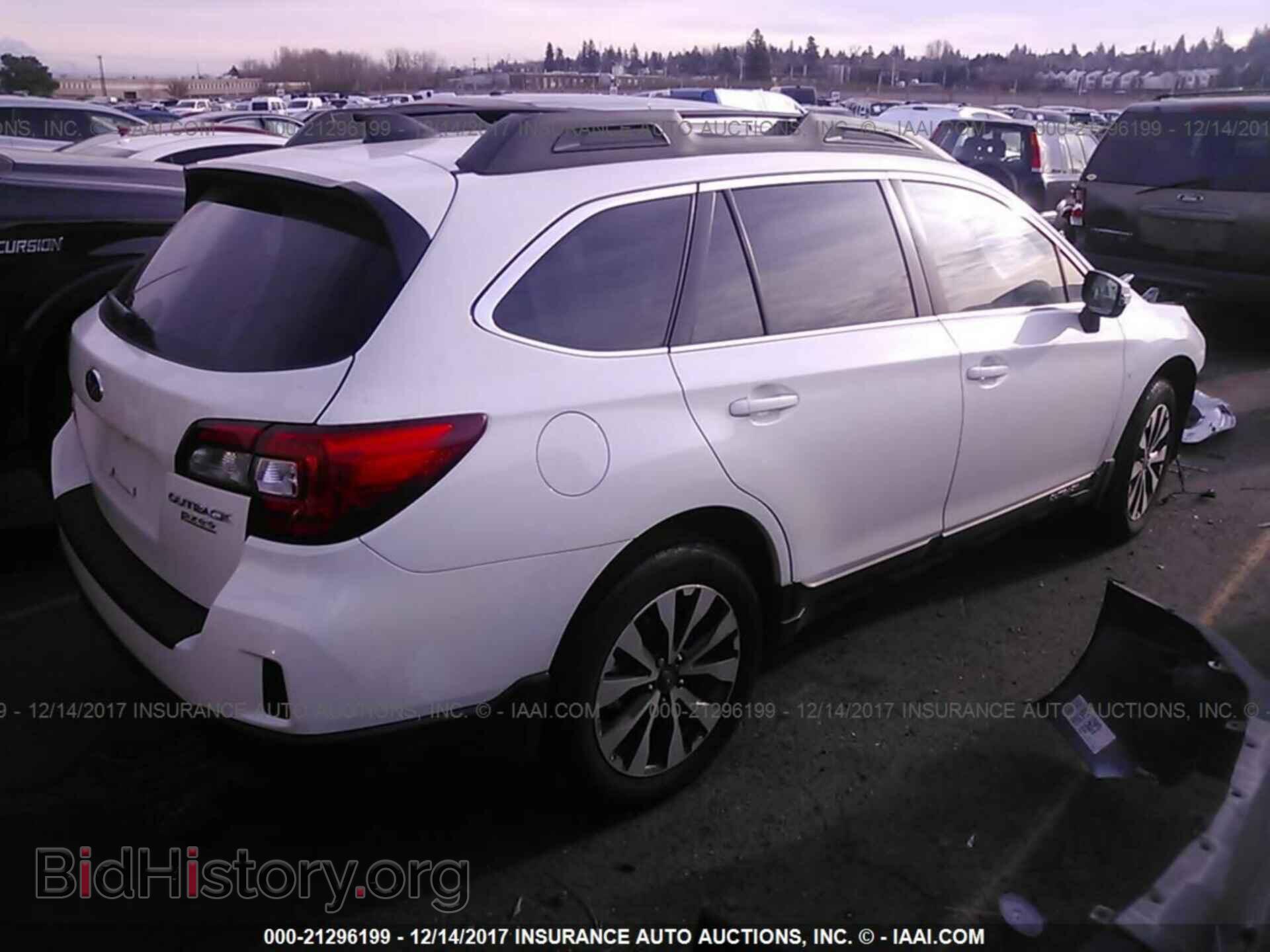 2016 Subaru Outback - VIN: 4S4BSALC8G3240464 - Photo 4