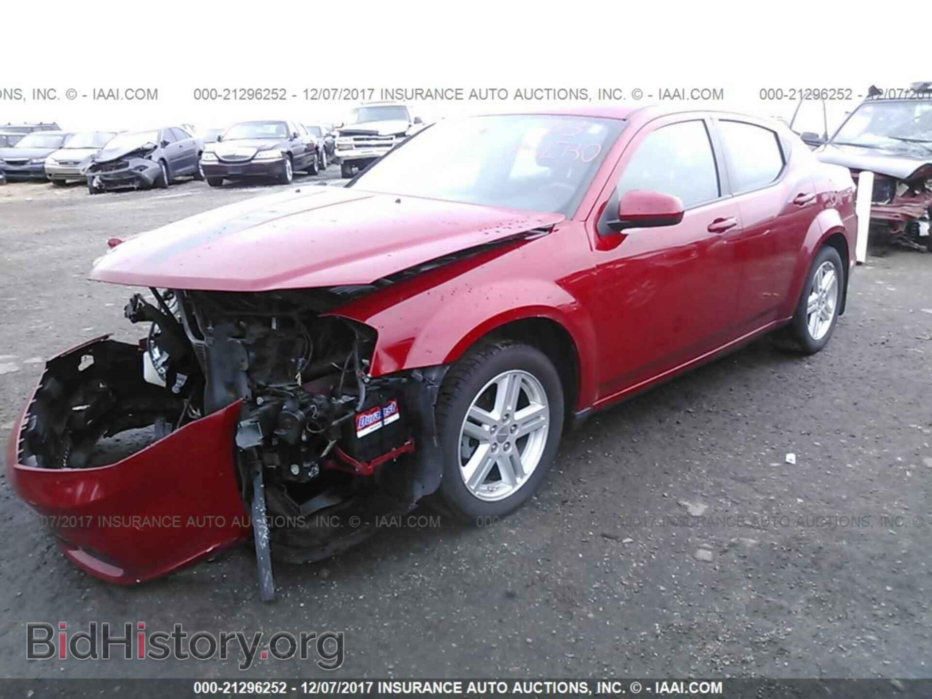 2011 Dodge Avenger - VIN: 1B3BD1FB2BN536712 - Photo 2