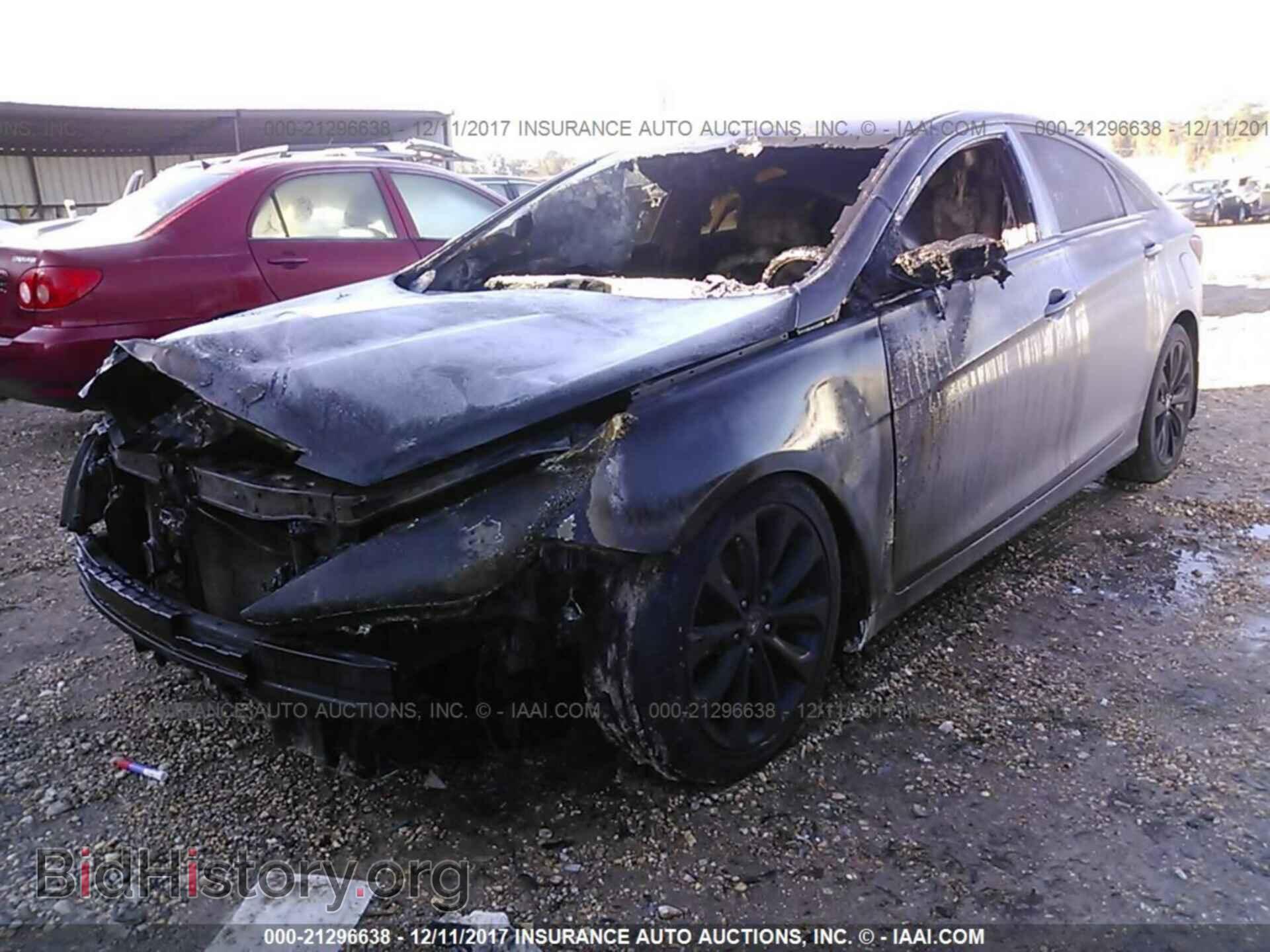 2012 Hyundai Sonata - VIN: 5NPEC4AC5CH459058 - Photo 2
