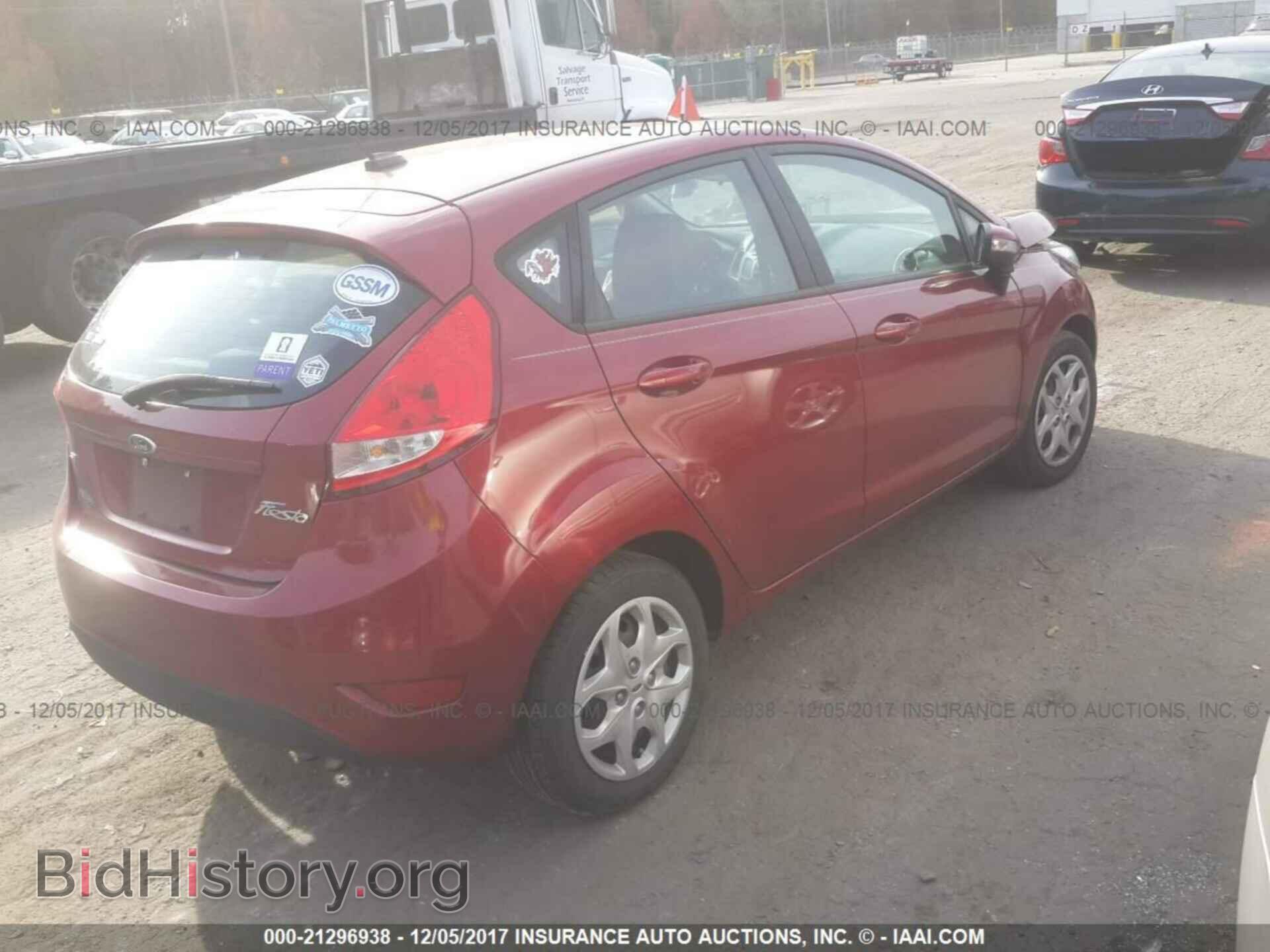 2013 Ford Fiesta - VIN: 3FADP4EJ6DM116429 - Фото 4