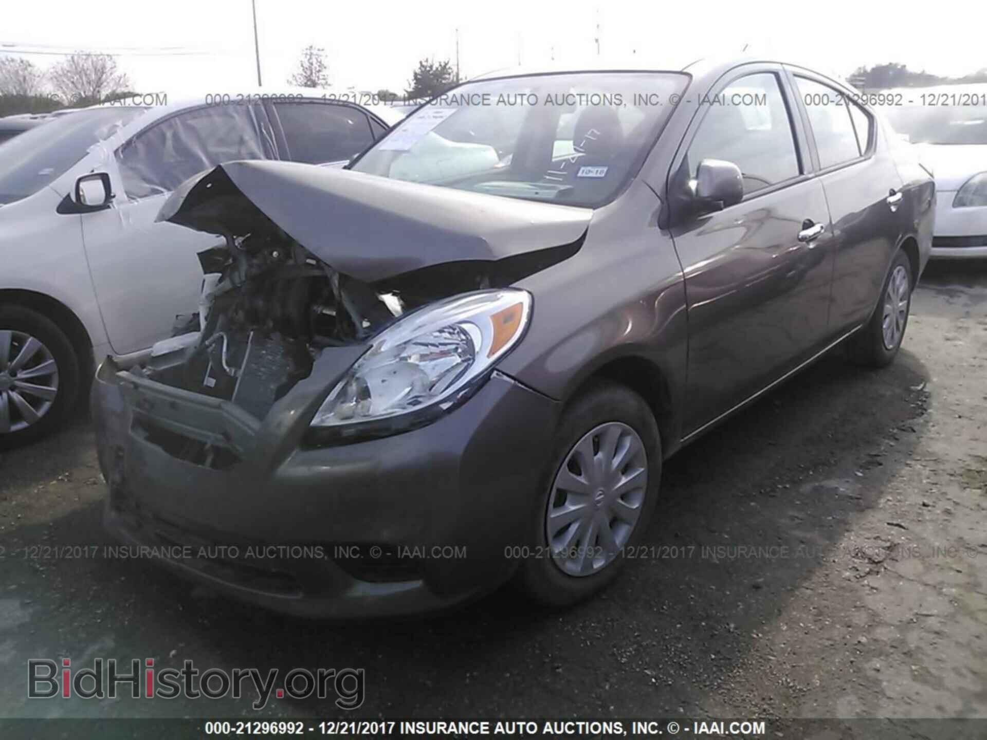 2014 Nissan Versa - VIN: 3N1CN7AP1EK456966 - Фото 2