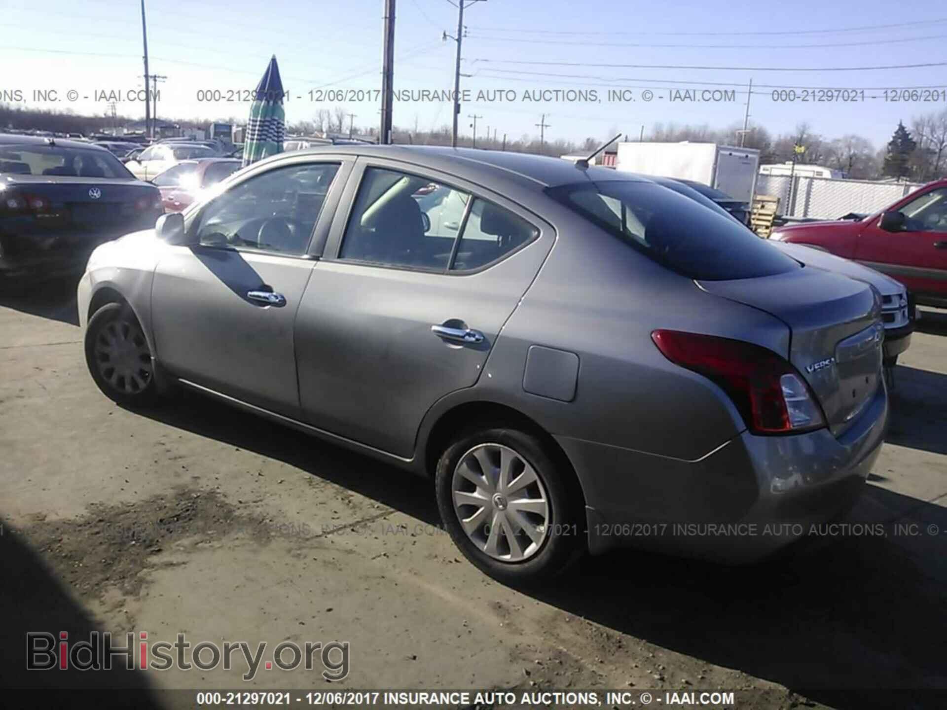 2012 Nissan Versa - VIN: 3N1CN7AP8CL886887 - Фото 3