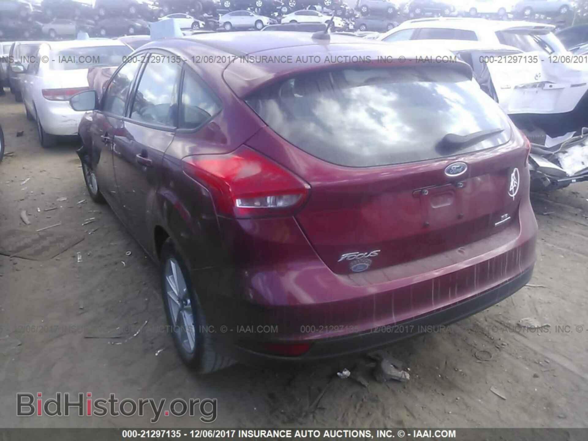 2016 Ford Focus - VIN: 1FADP3K21GL257020 - Photo 3