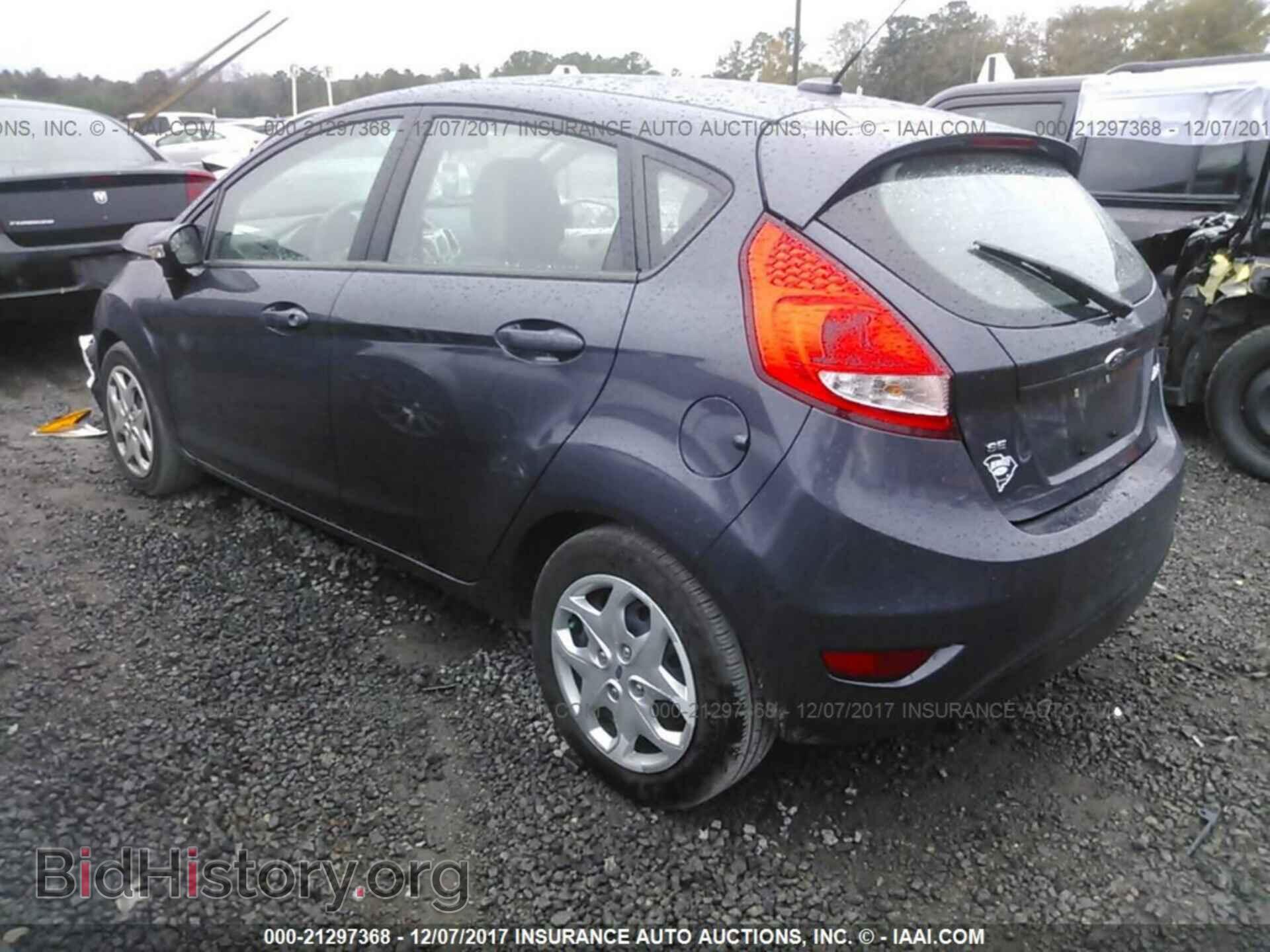 2013 Ford Fiesta - VIN: 3FADP4EJ1DM122820 - Фото 3