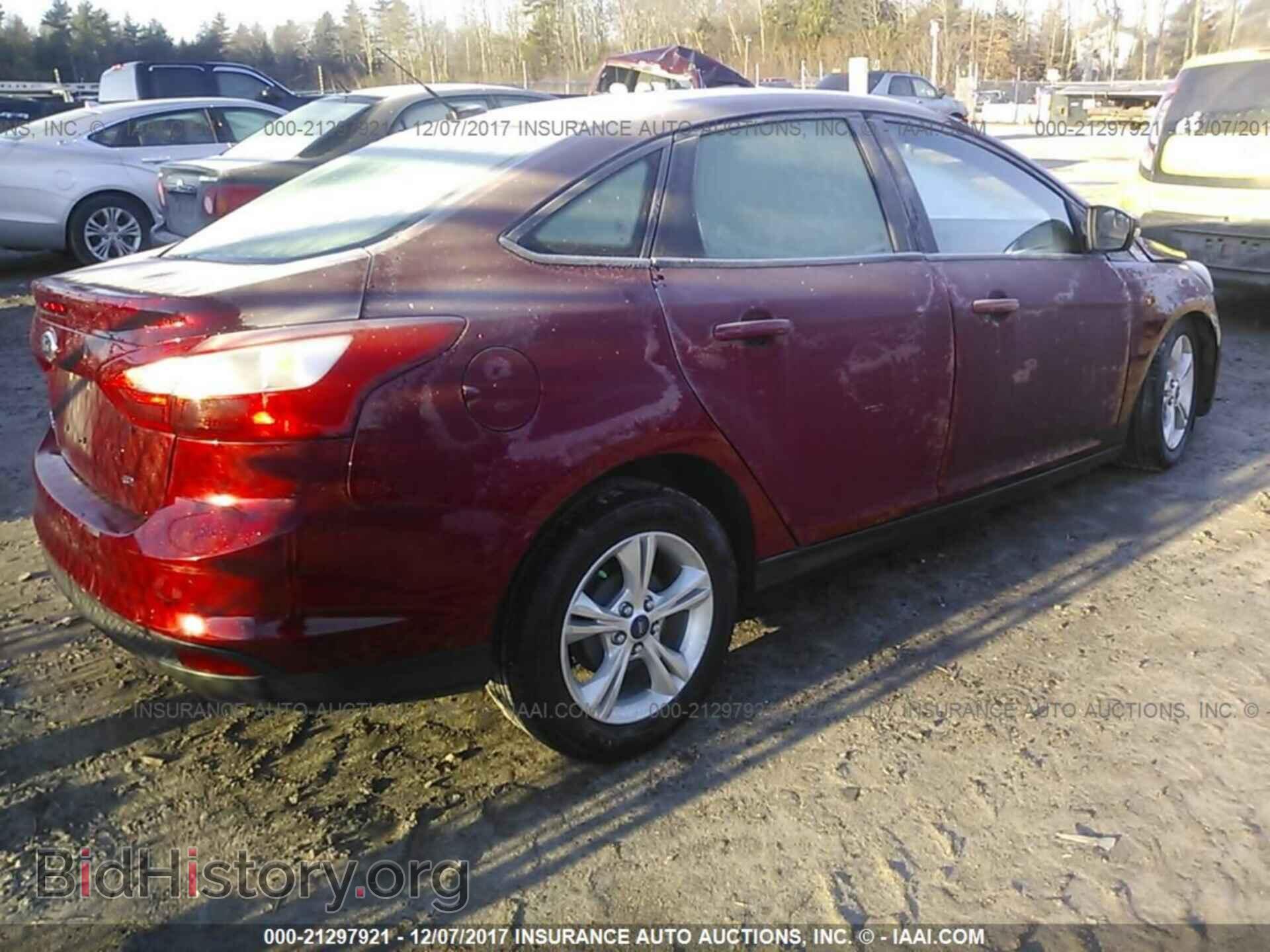 2014 Ford Focus - VIN: 1FADP3F20EL386244 - Photo 4