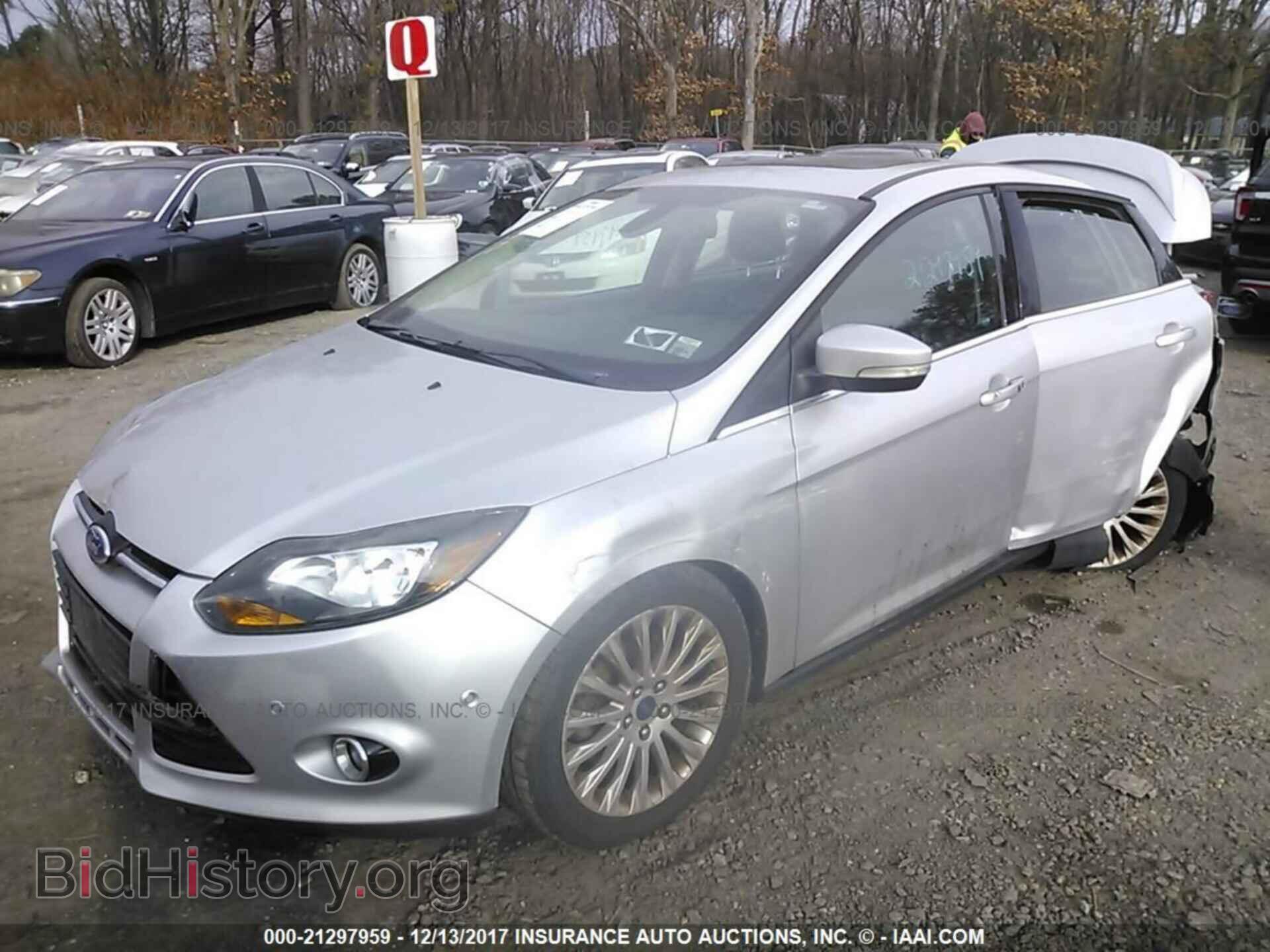 2012 Ford Focus - VIN: 1FAHP3J28CL232497 - Фото 2