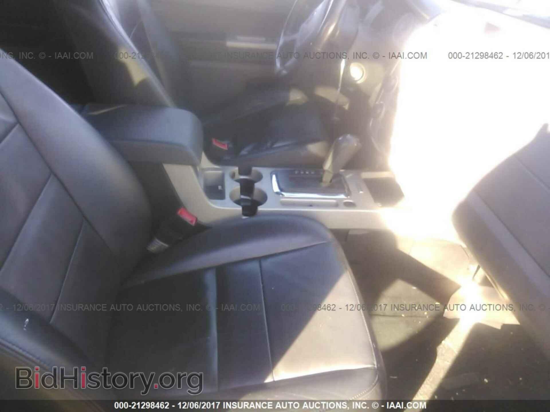 2011 Ford Escape - VIN: 1FMCU9D74BKB69308 - Фото 5