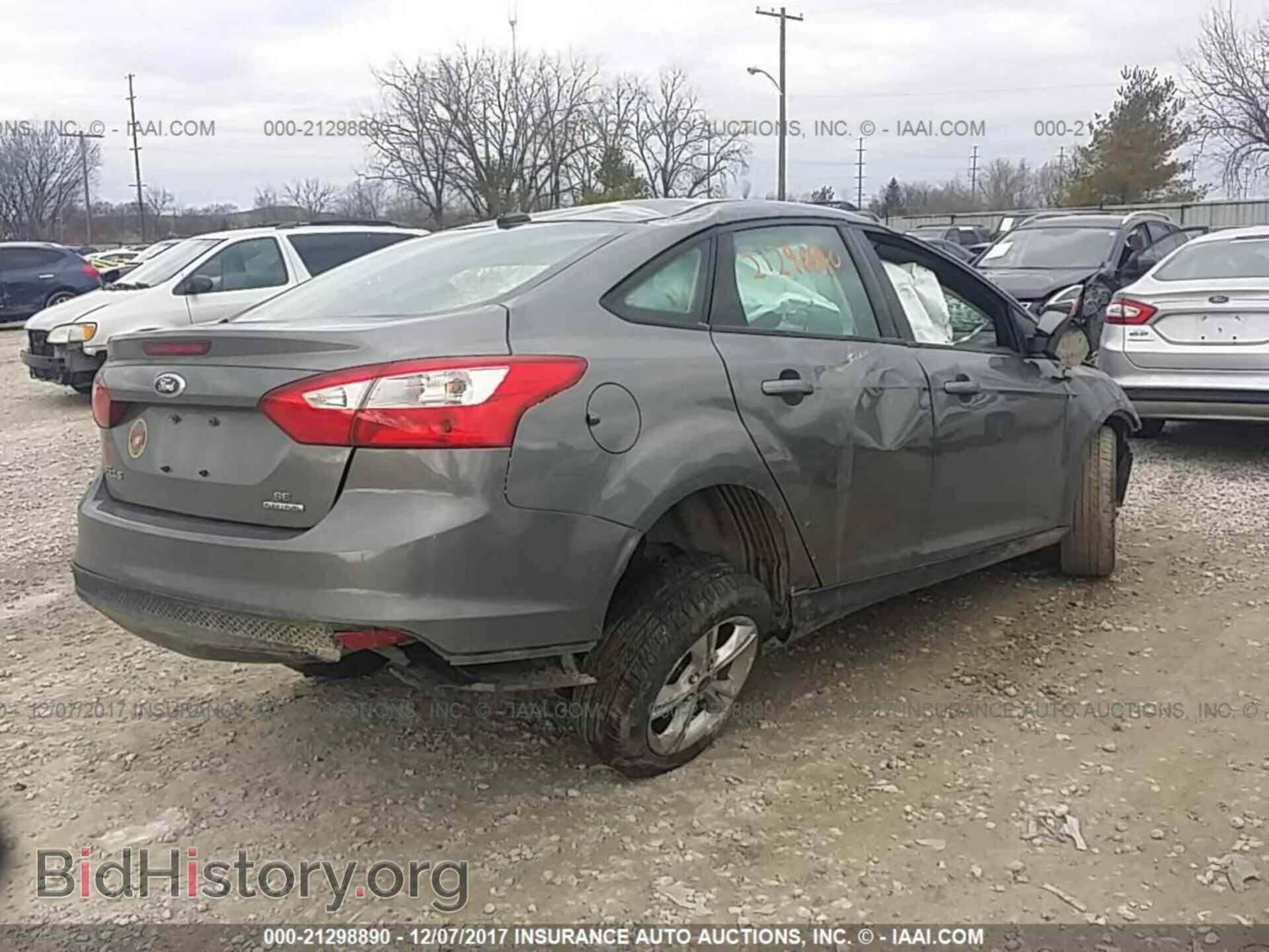2014 Ford Focus - VIN: 1FADP3F25EL167540 - Photo 4