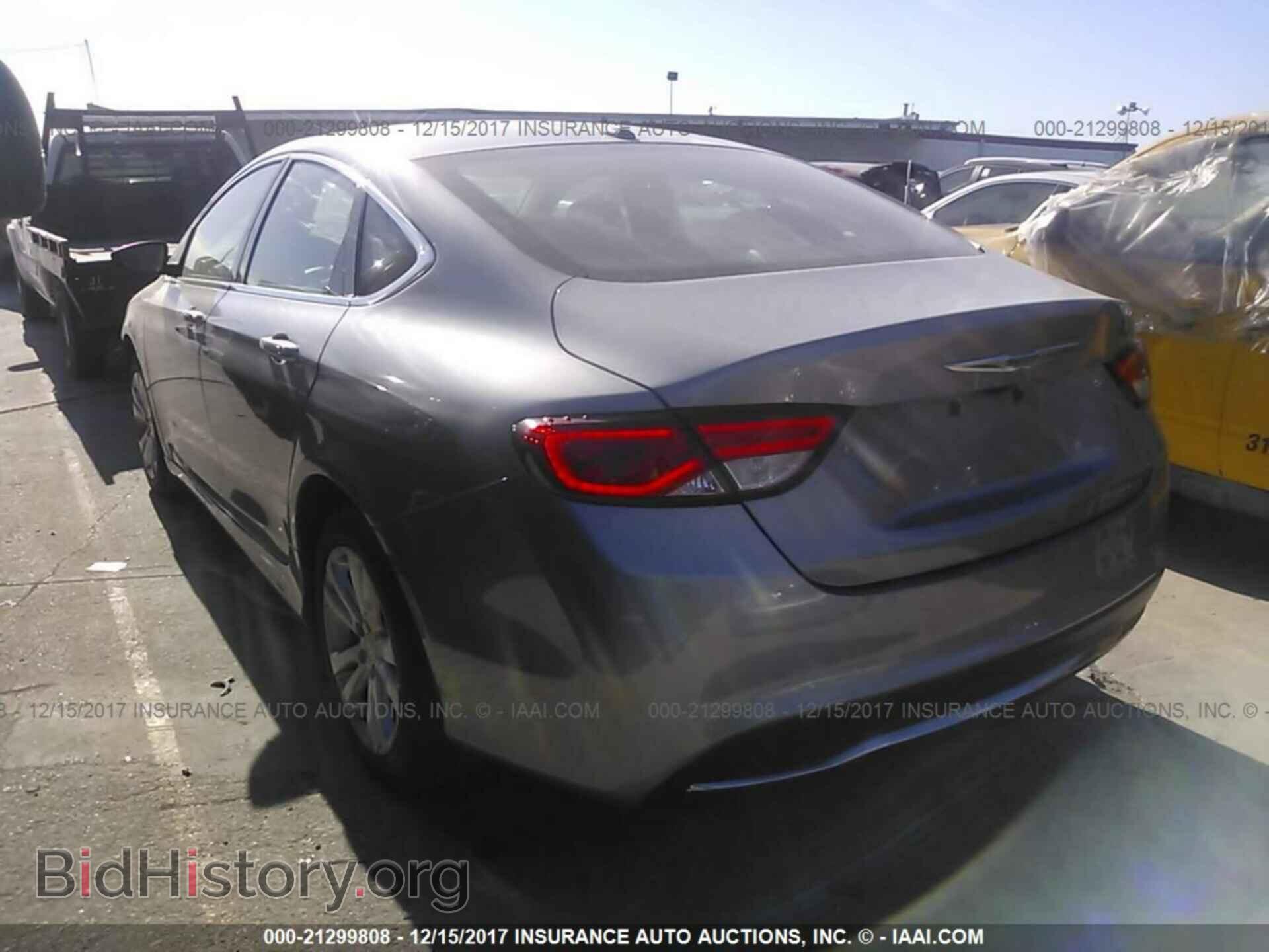 2016 Chrysler 200 - VIN: 1C3CCCABXGN165190 - Photo 3