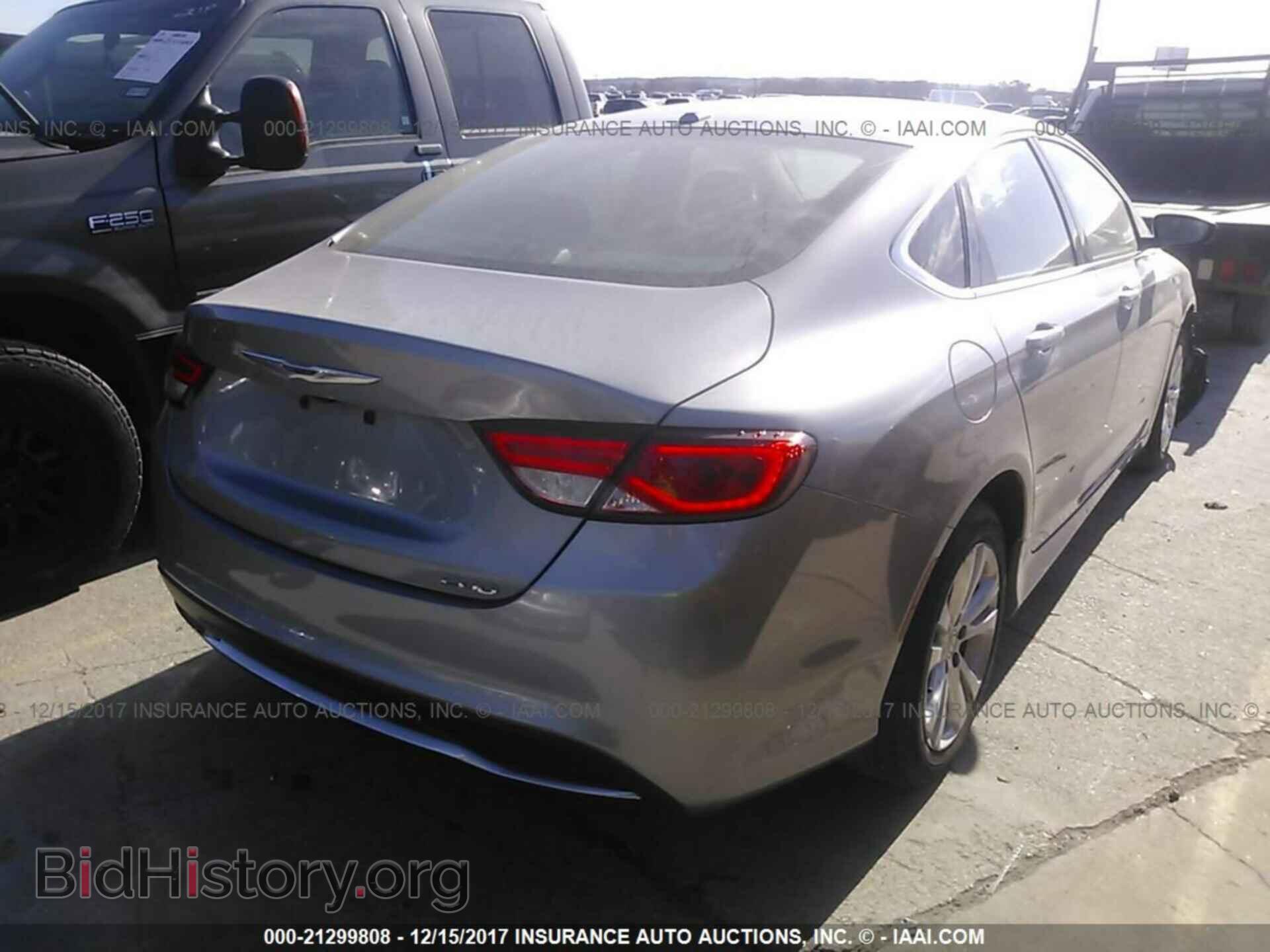 2016 Chrysler 200 - VIN: 1C3CCCABXGN165190 - Photo 4