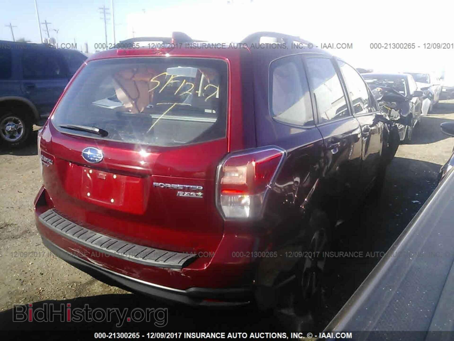 2017 Subaru Forester - VIN: JF2SJABC2HH442909 - Фото 4