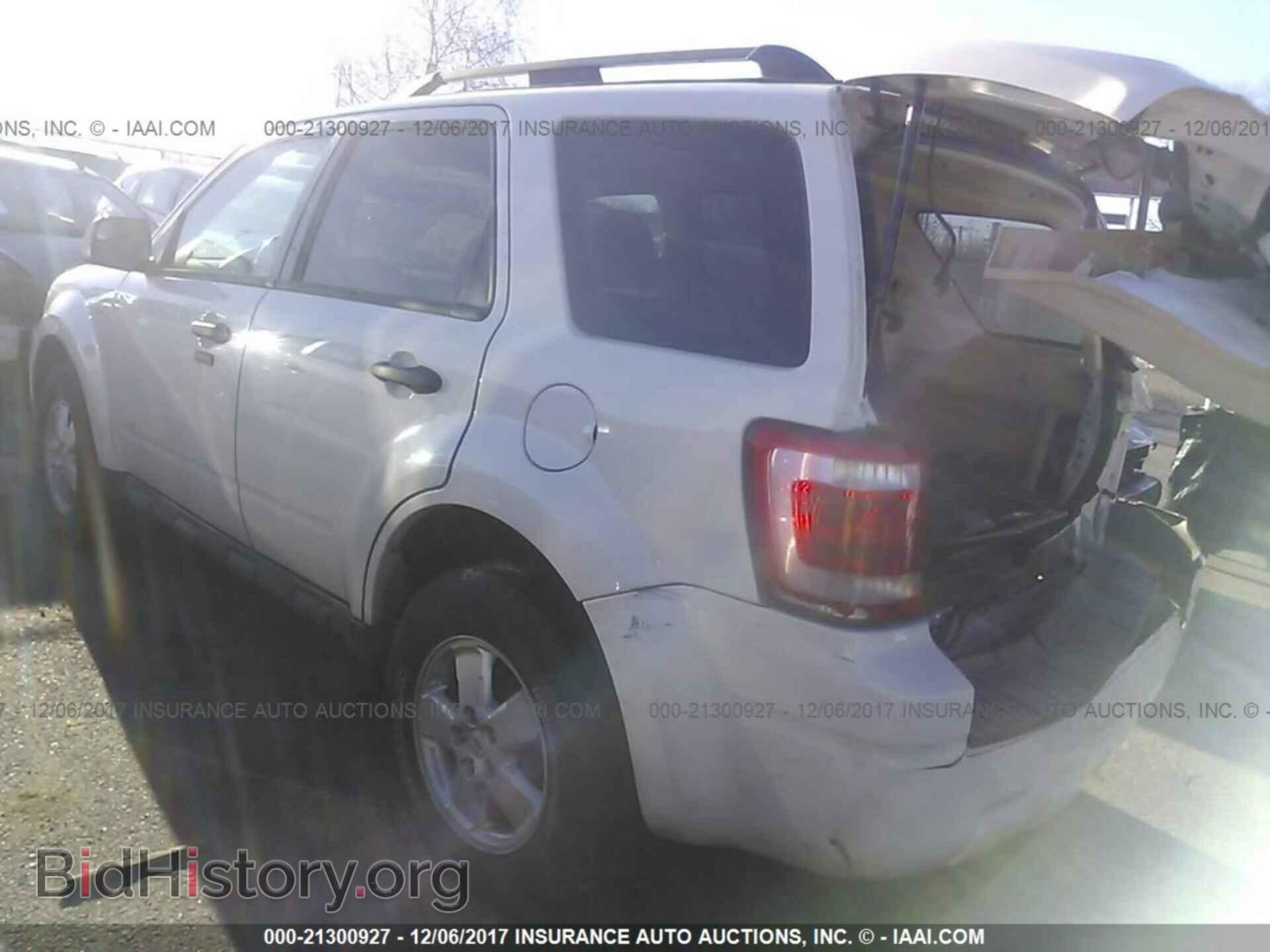 2012 Ford Escape - VIN: 1FMCU9D77CKB93149 - Photo 3