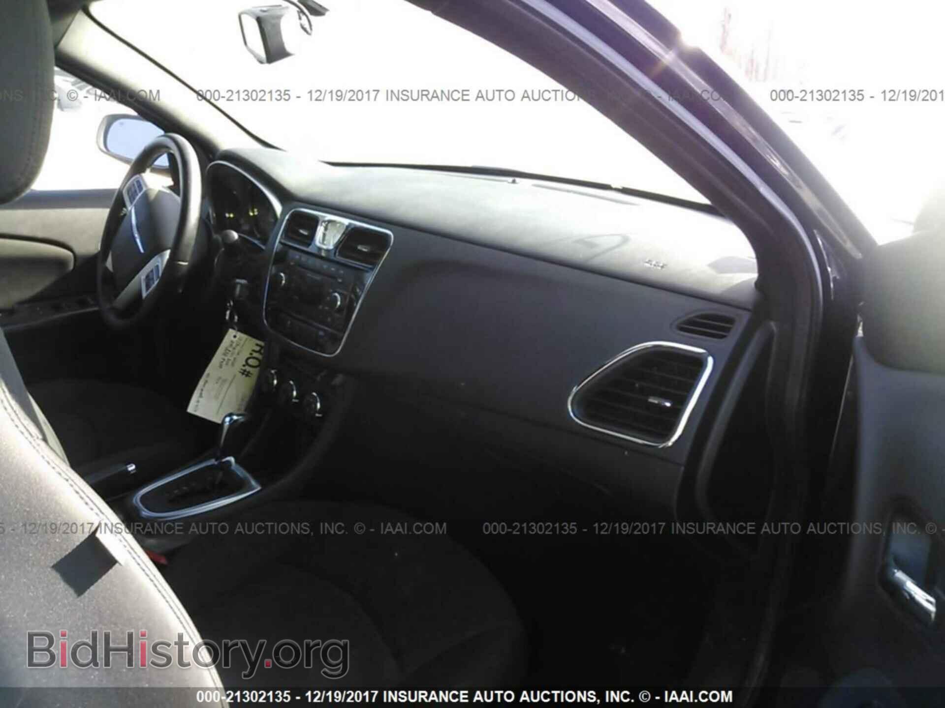 2012 Chrysler 200 - VIN: 1C3CCBBB5CN106678 - Photo 5