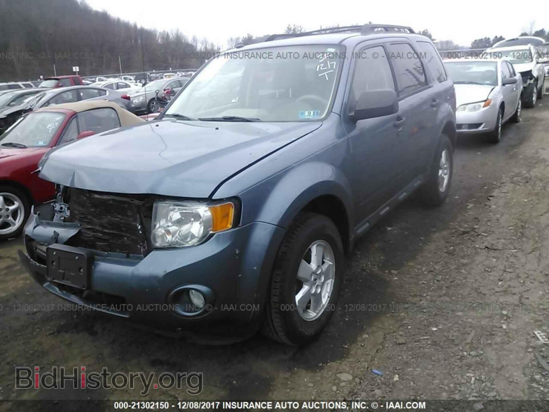 2012 Ford Escape - VIN: 1FMCU0D75CKA37784 - Photo 2