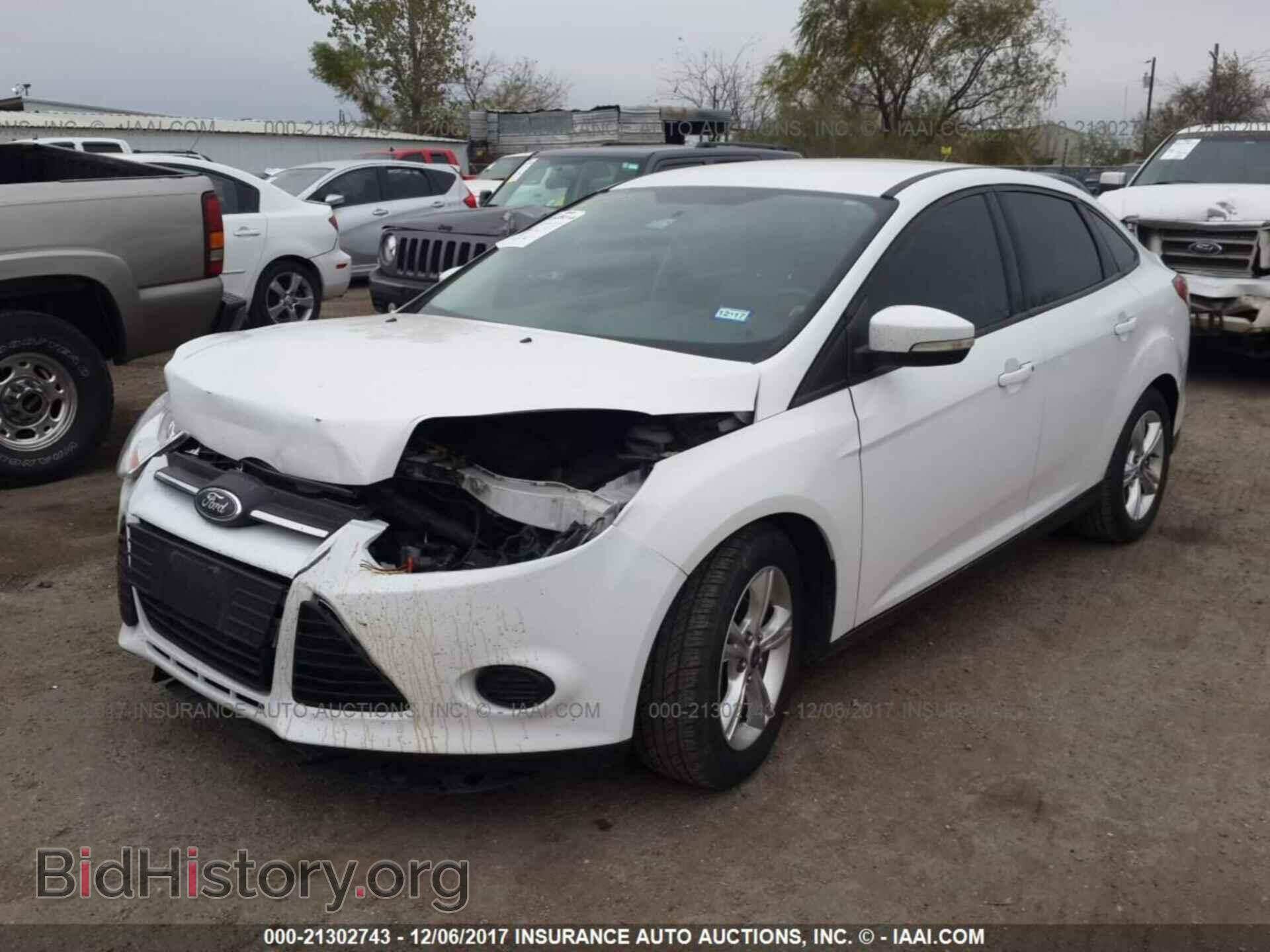 2013 Ford Focus - VIN: 1FADP3F21DL123551 - Фото 2