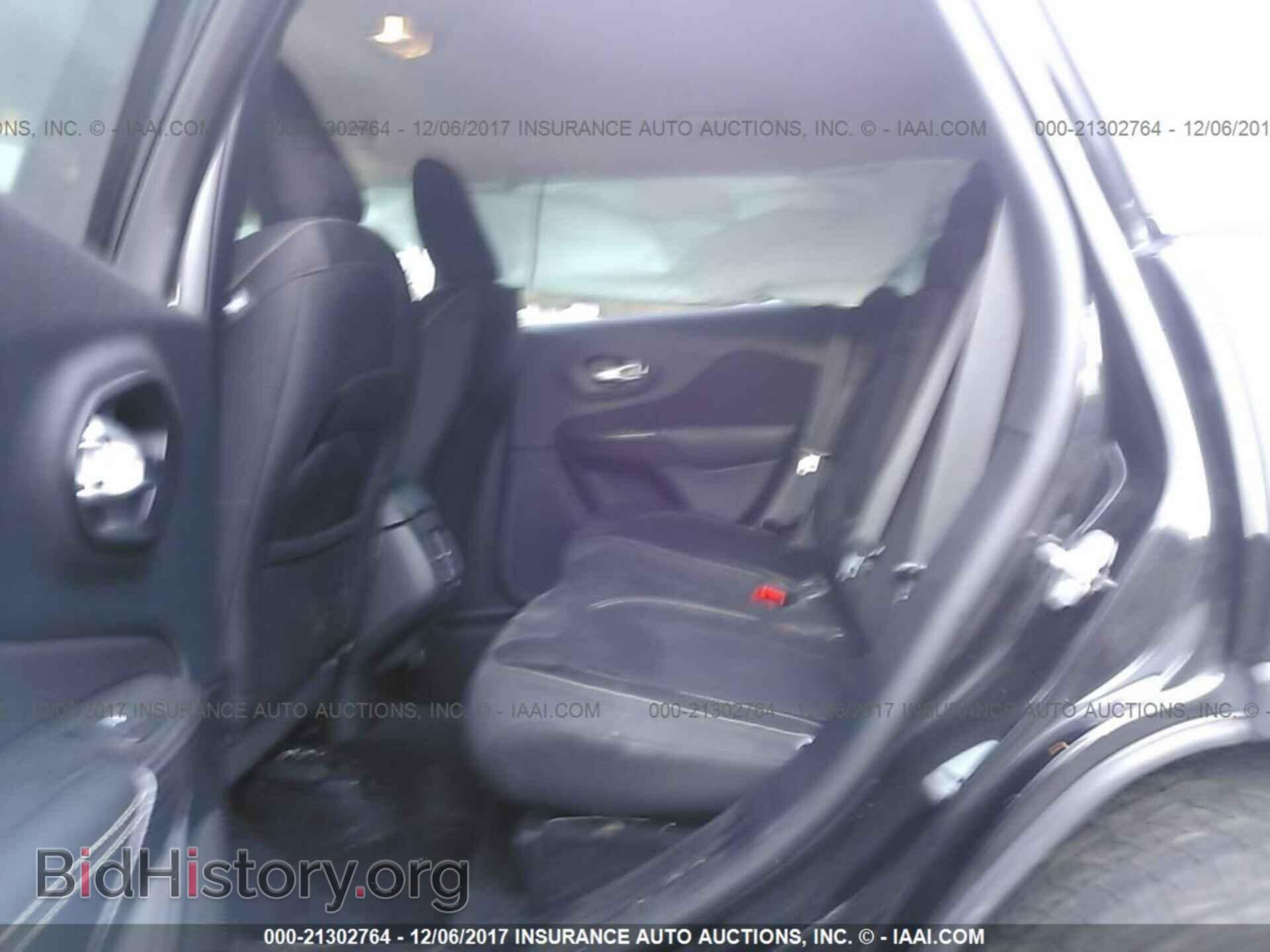 2015 Jeep Cherokee - VIN: 1C4PJMCS4FW522099 - Photo 8