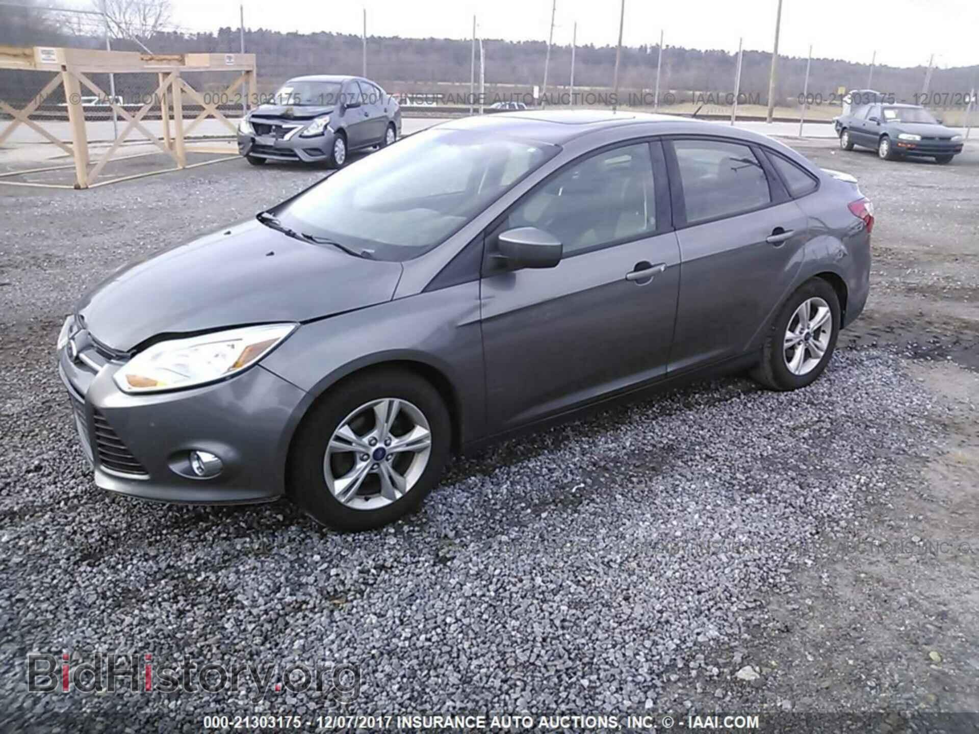 2012 Ford Focus - VIN: 1FAHP3F20CL400111 - Photo 2