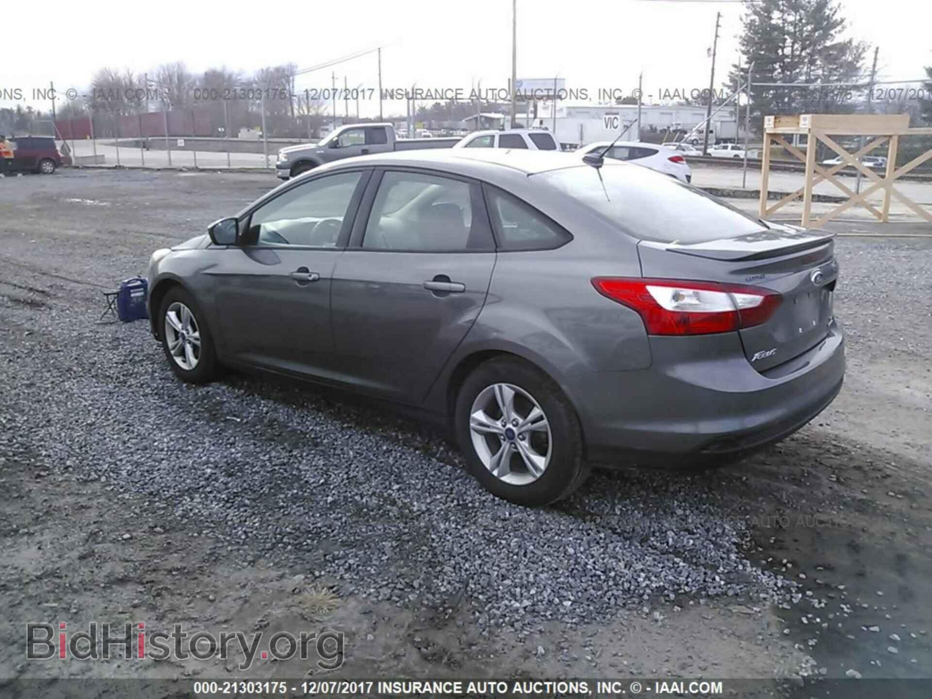 2012 Ford Focus - VIN: 1FAHP3F20CL400111 - Photo 3
