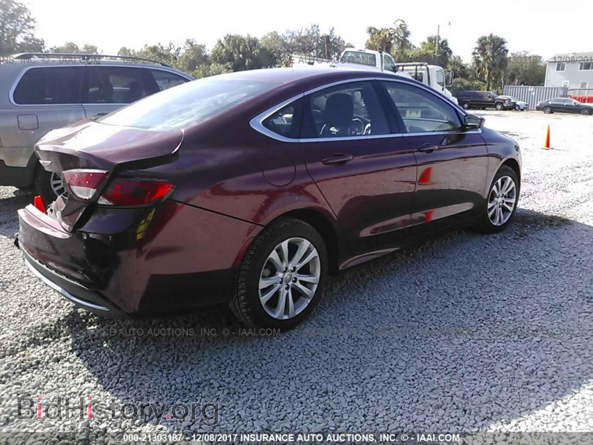 2015 Chrysler 200 - VIN: 1C3CCCABXFN580475 - Photo 4