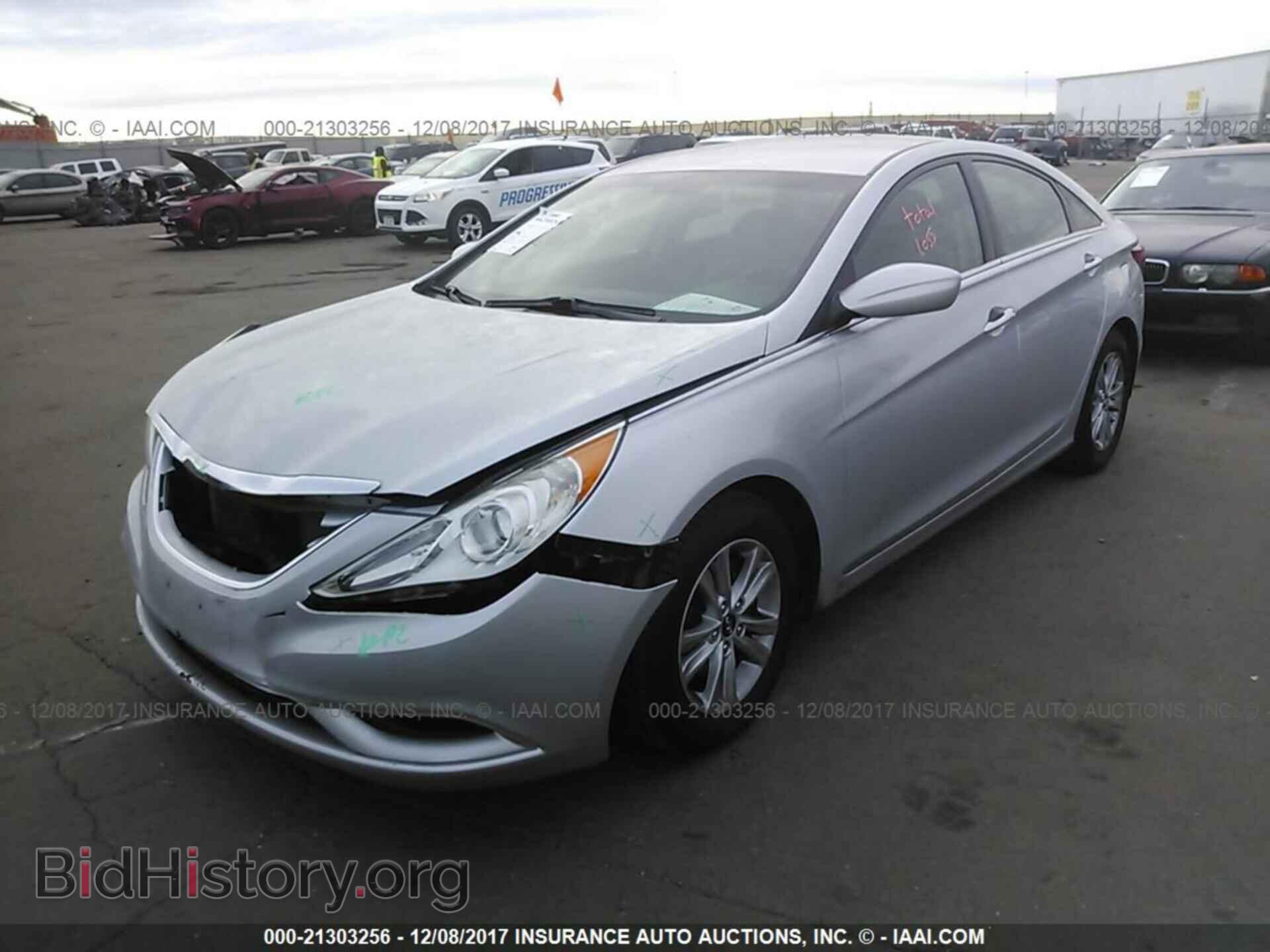2012 Hyundai Sonata - VIN: 5NPEB4AC2CH334103 - Photo 2