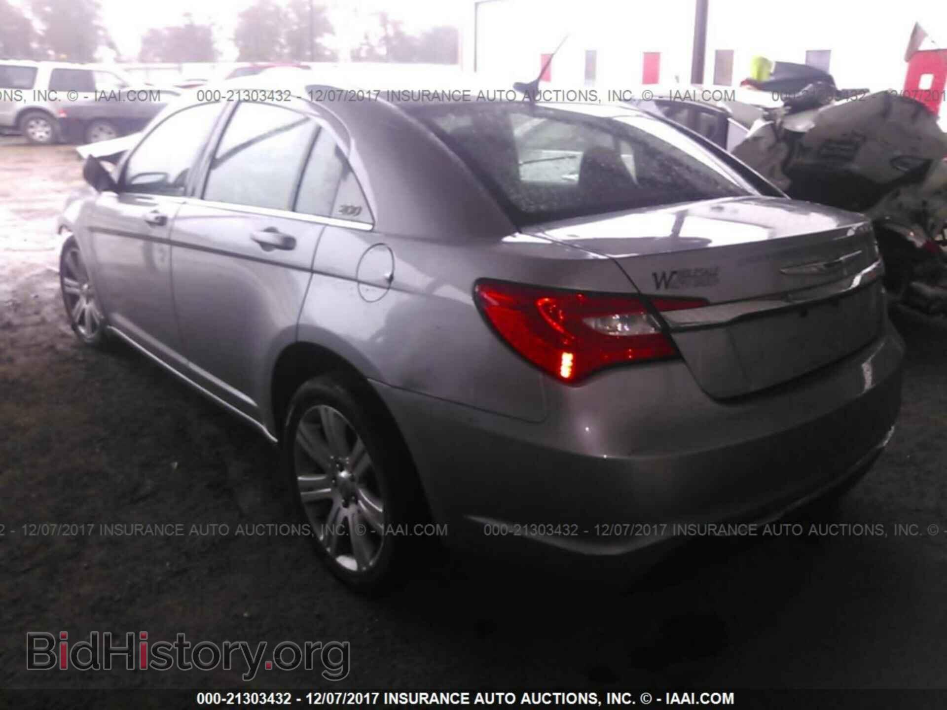 2013 Chrysler 200 - VIN: 1C3CCBAB4DN733195 - Photo 3
