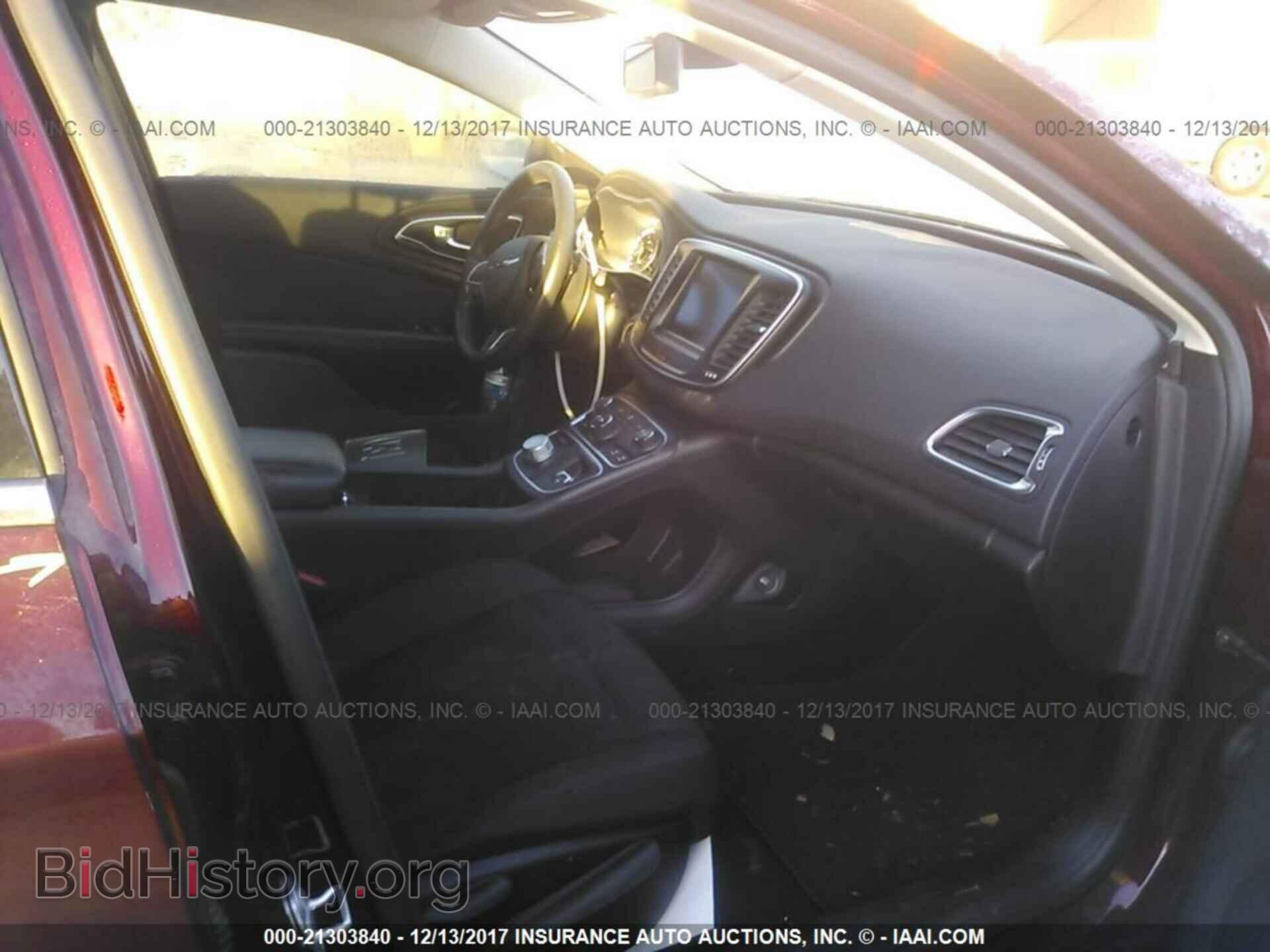 2015 Chrysler 200 - VIN: 1C3CCCABXFN720864 - Photo 5