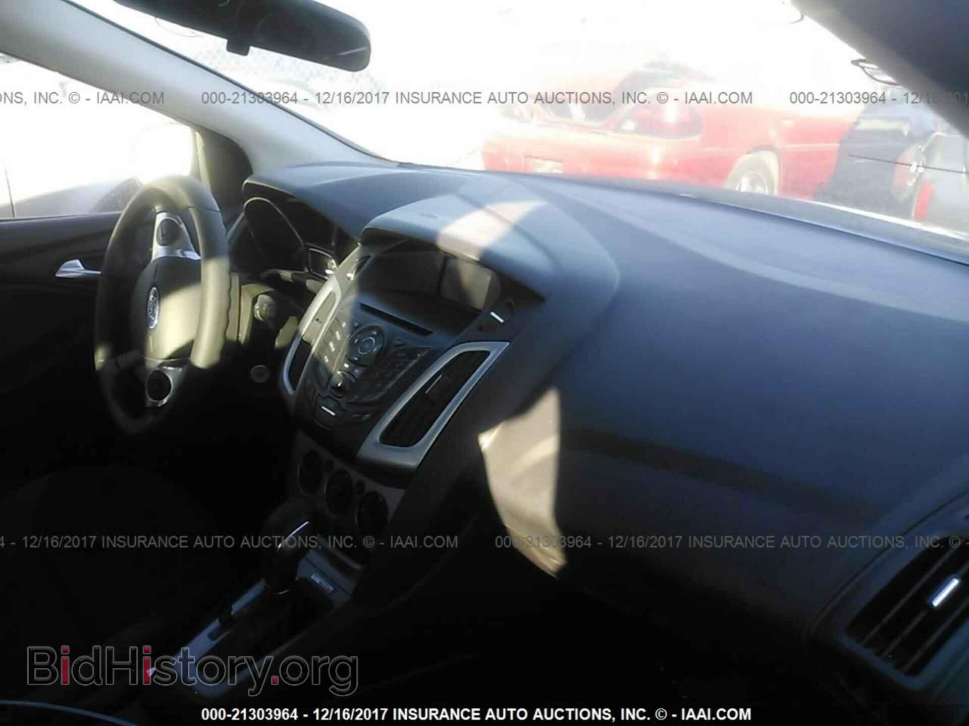 2012 Ford Focus - VIN: 1FAHP3K23CL319271 - Photo 5