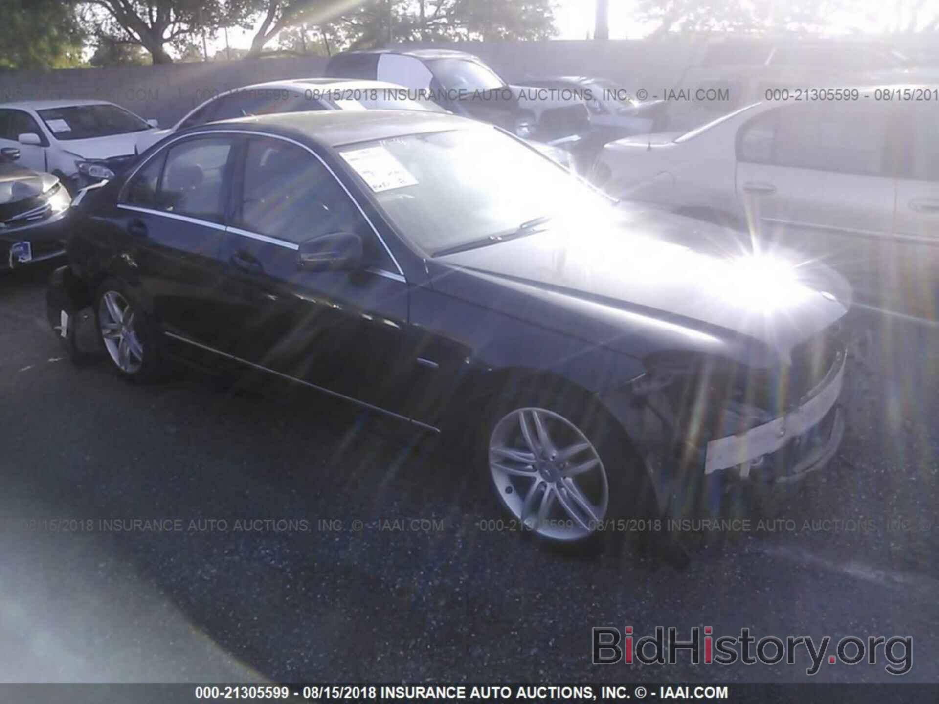 Photo WDDGF4HB8CA612784 - MERCEDES-BENZ C 2012