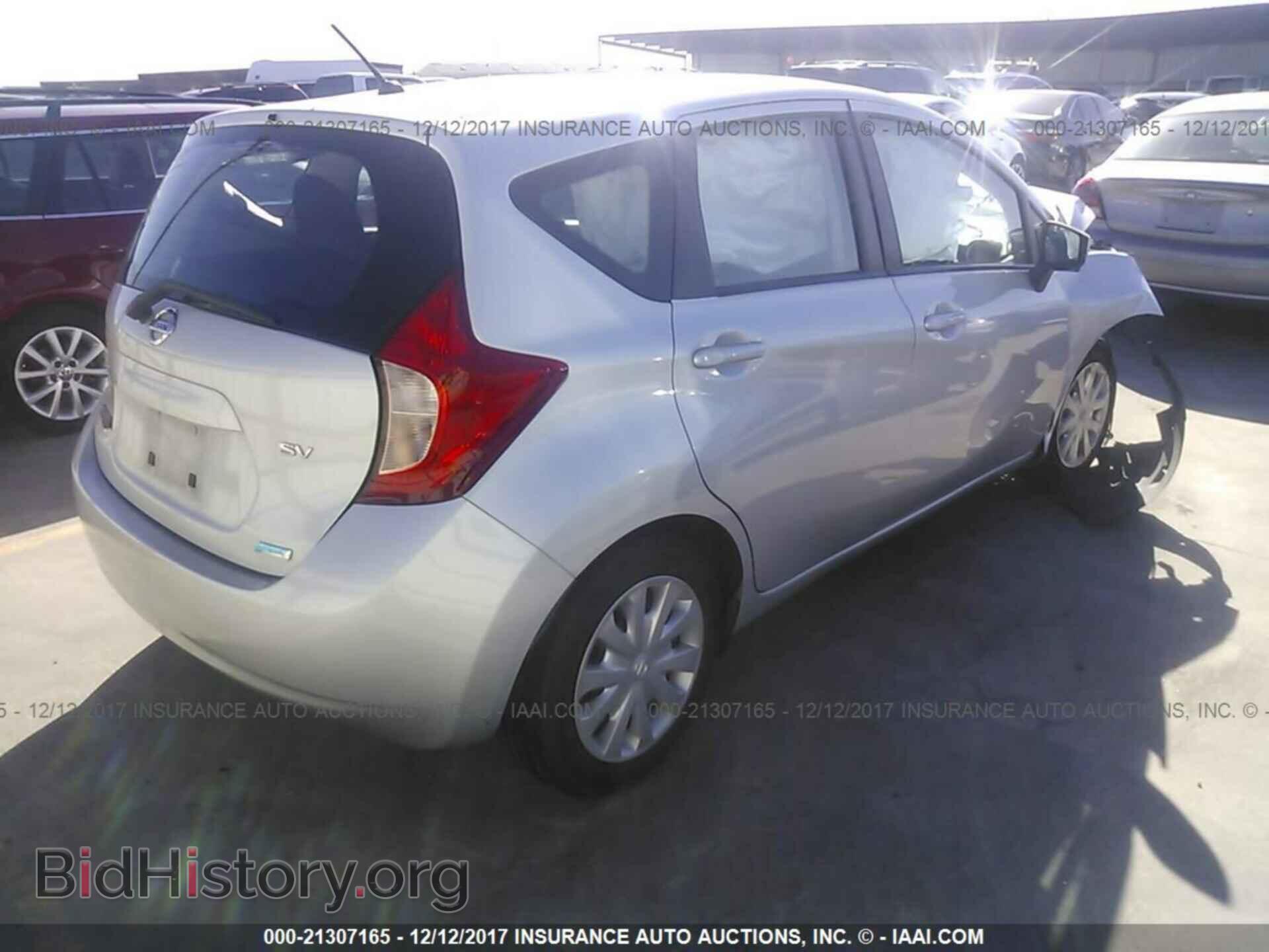 2015 Nissan Versa note - VIN: 3N1CE2CP8FL407842 - Photo 4