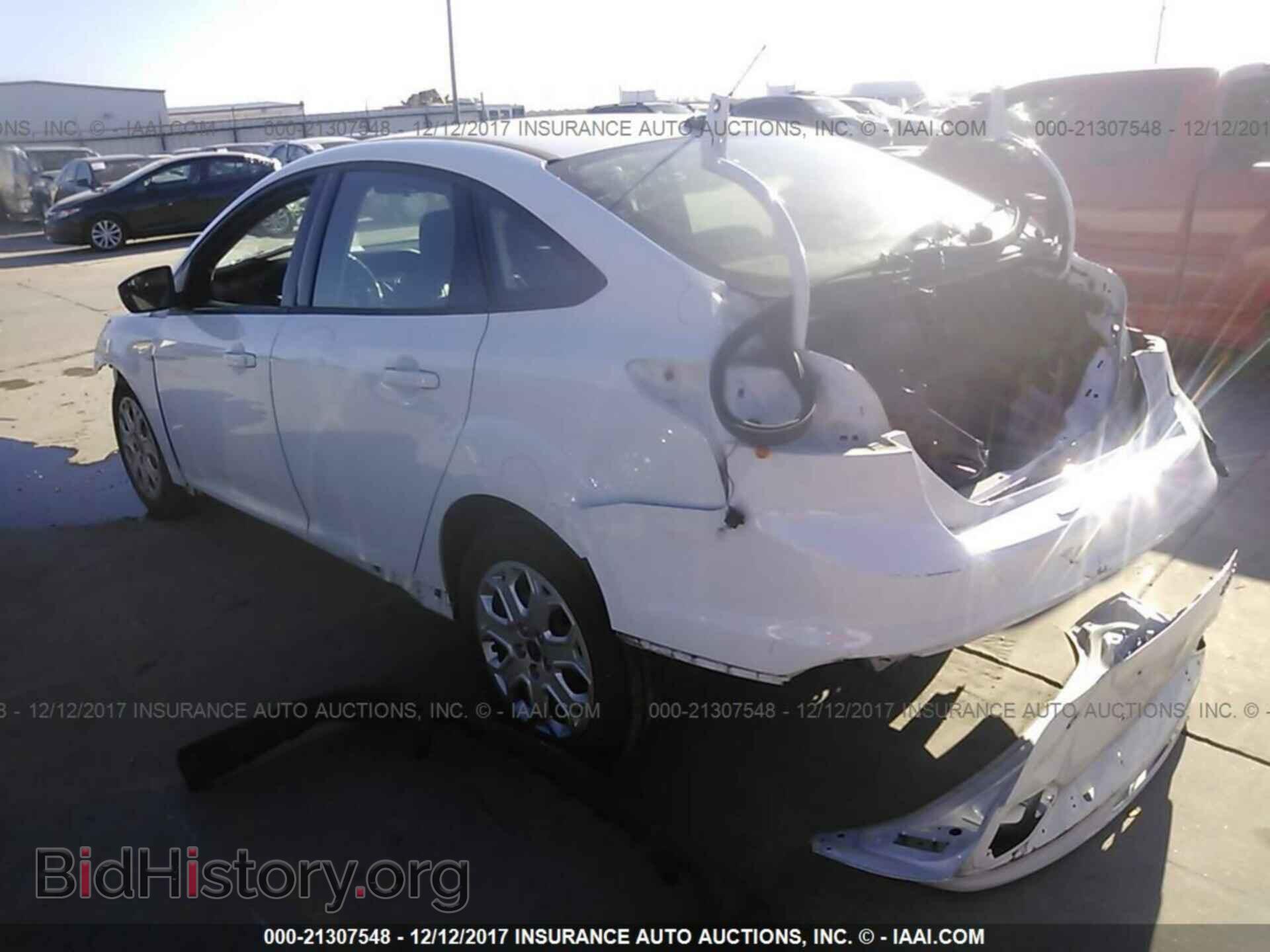 2012 Ford Focus - VIN: 1FAHP3F22CL169891 - Photo 3