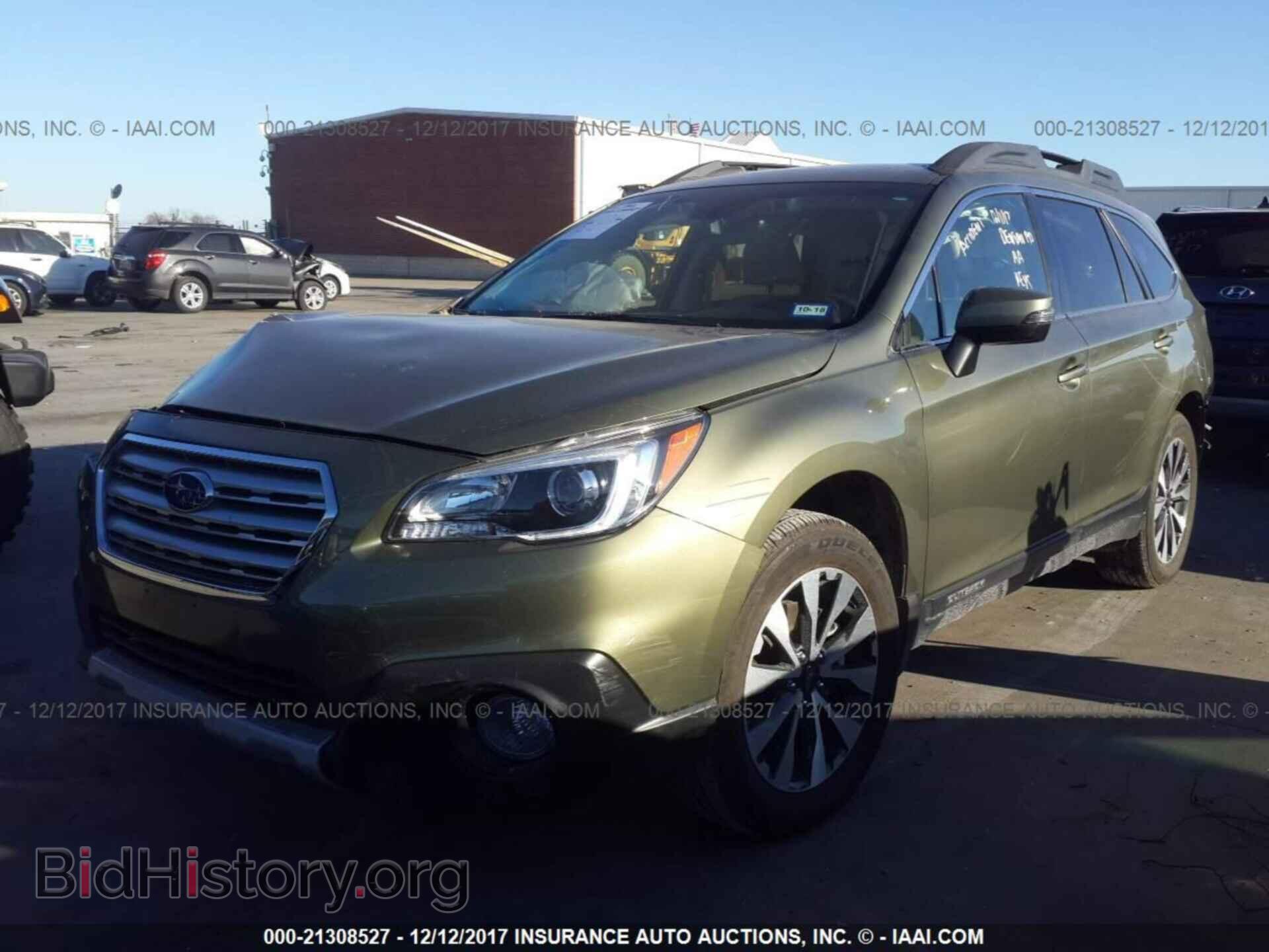 2017 Subaru Outback - VIN: 4S4BSANC1H3340243 - Фото 2